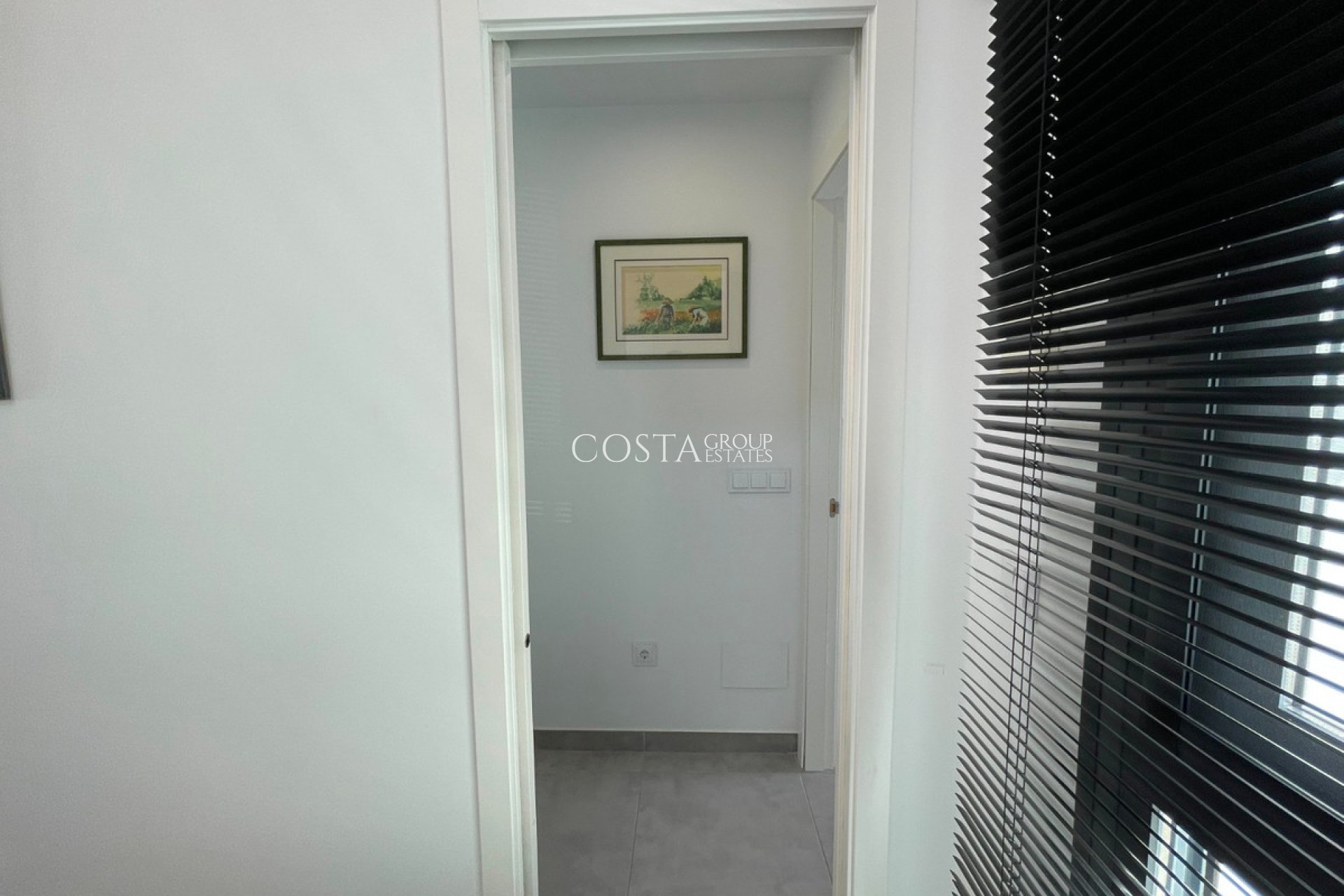 Resale - House -
Alicante - Alicante Centro