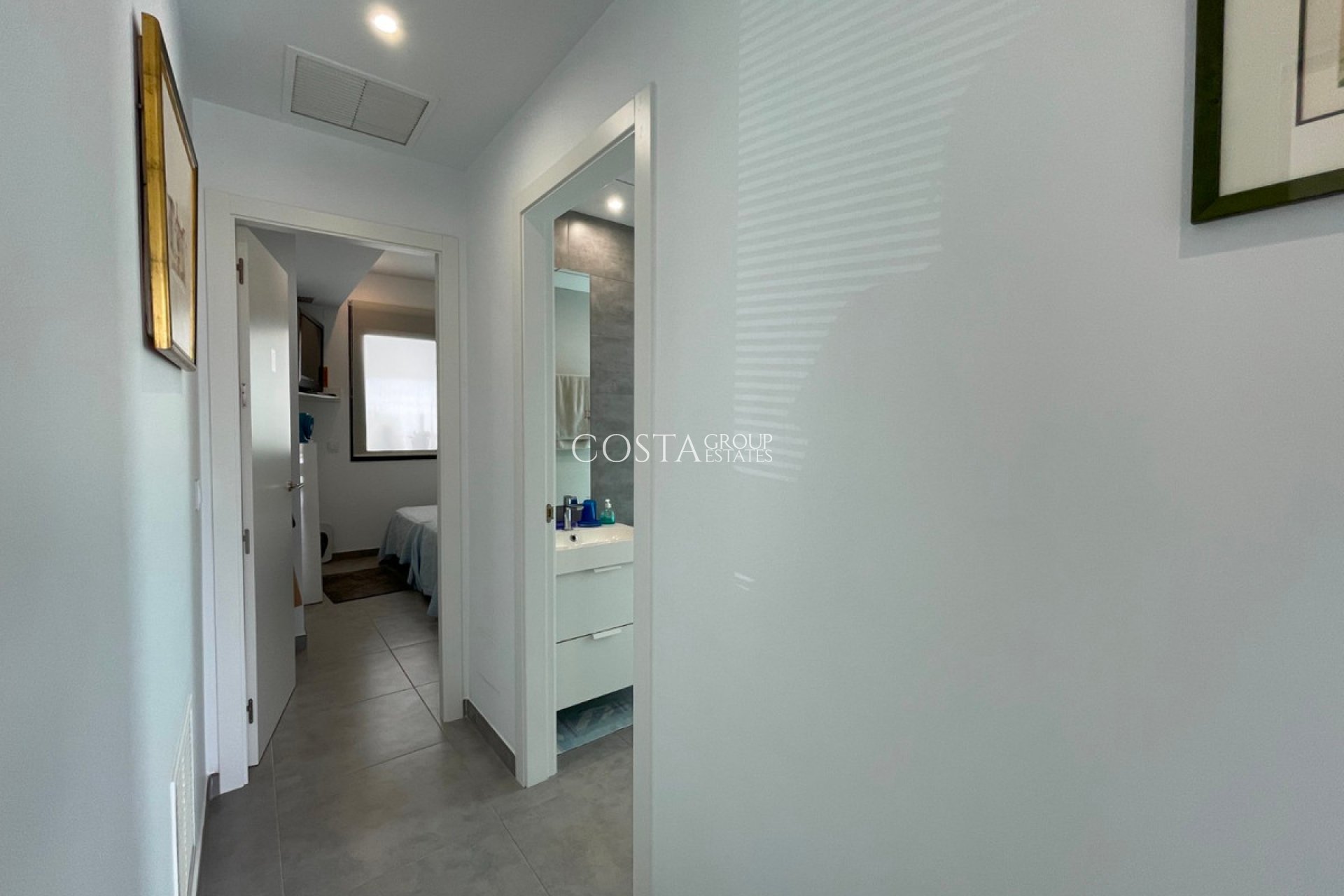 Resale - House -
Alicante - Alicante Centro