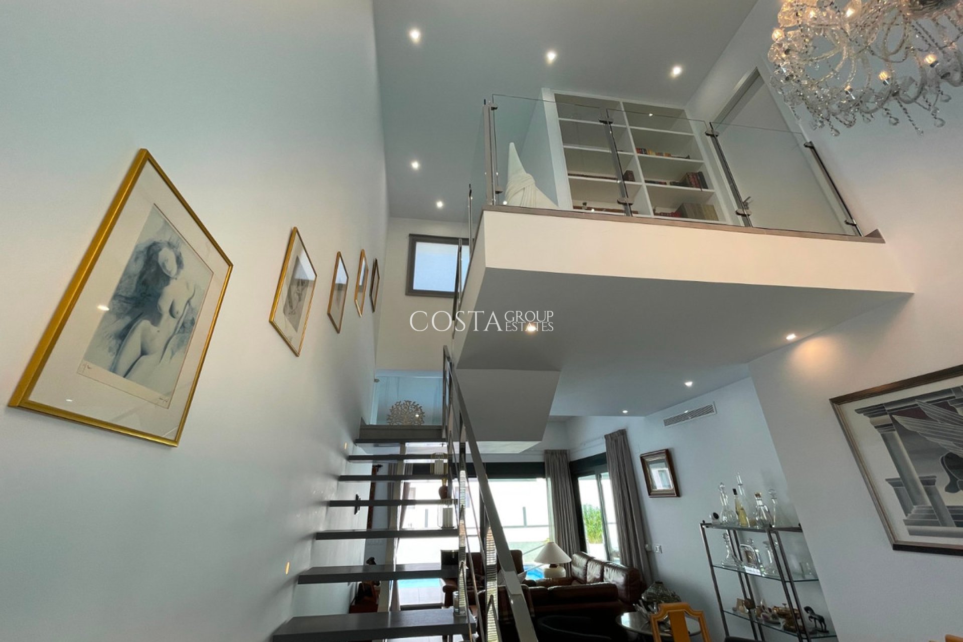 Resale - House -
Alicante - Alicante Centro