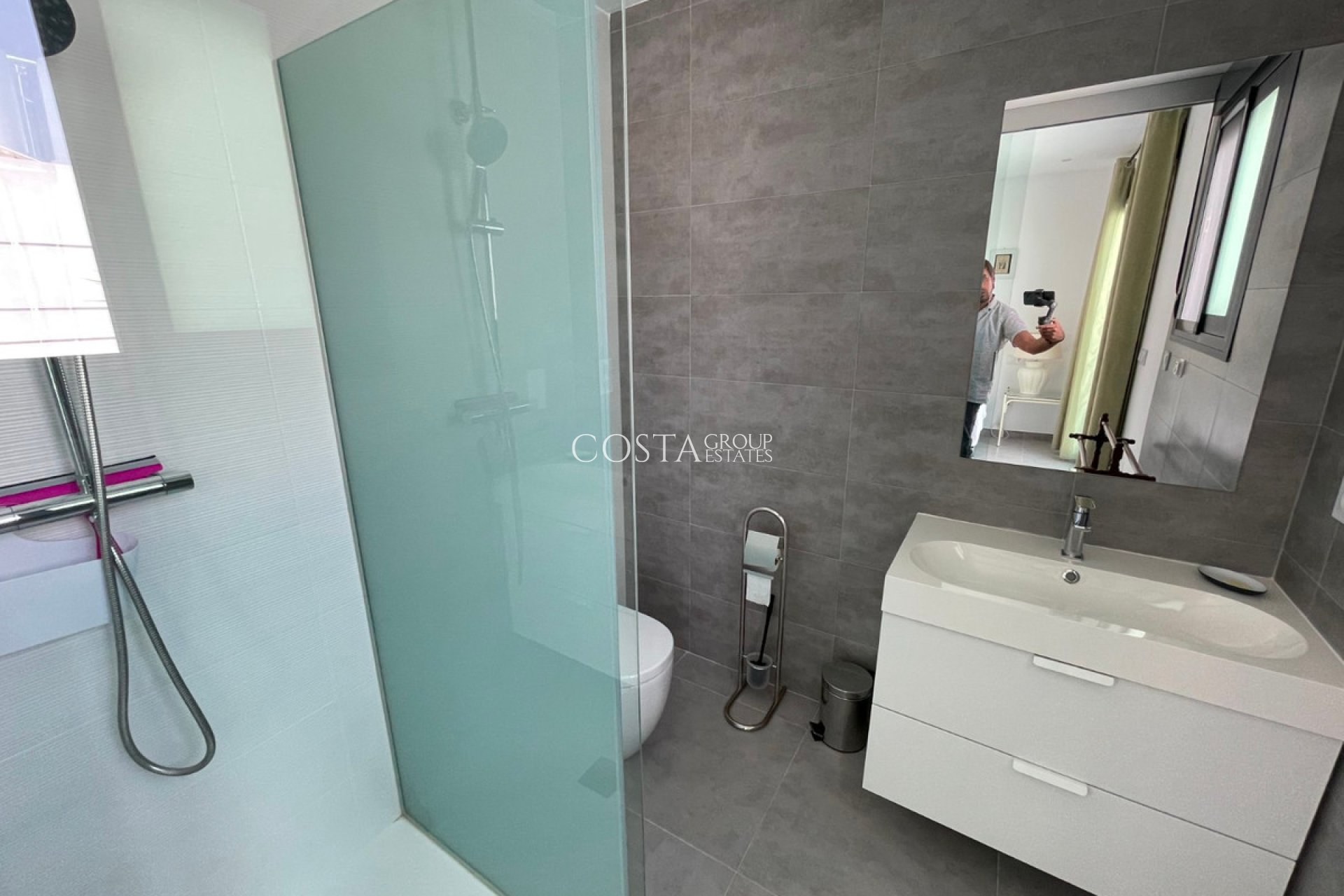 Resale - House -
Alicante - Alicante Centro