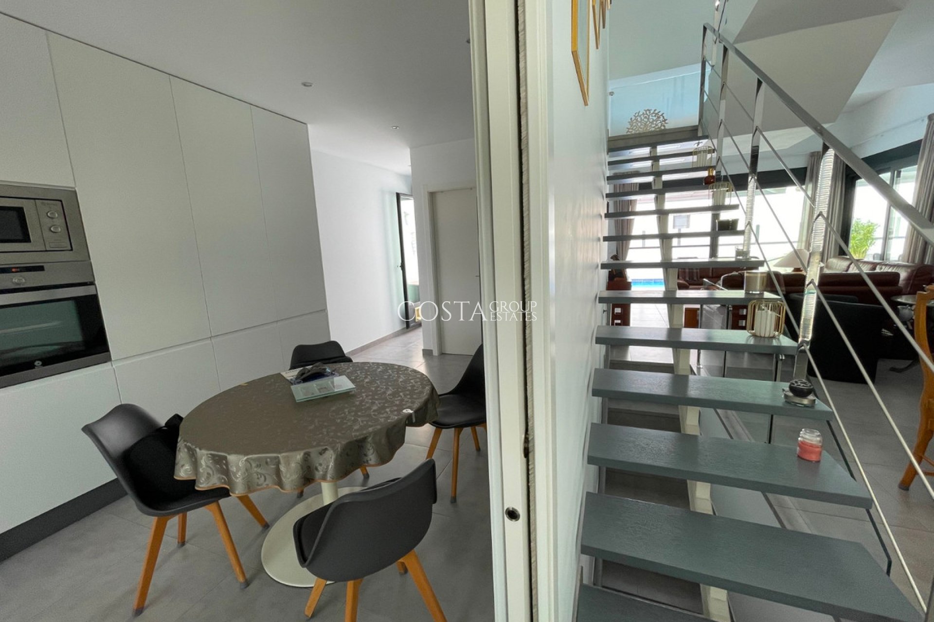 Resale - House -
Alicante - Alicante Centro