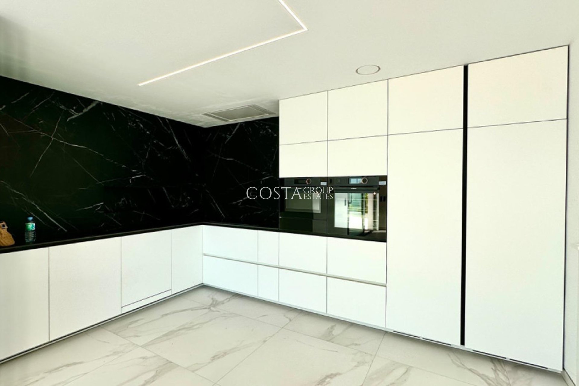 Resale - House -
Altea - Altea Centro