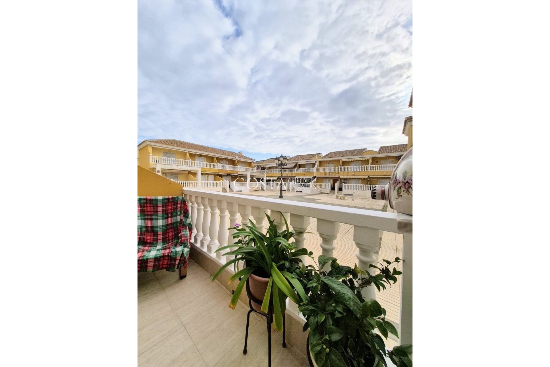 Resale - House -
Cartagena - Los Nietos