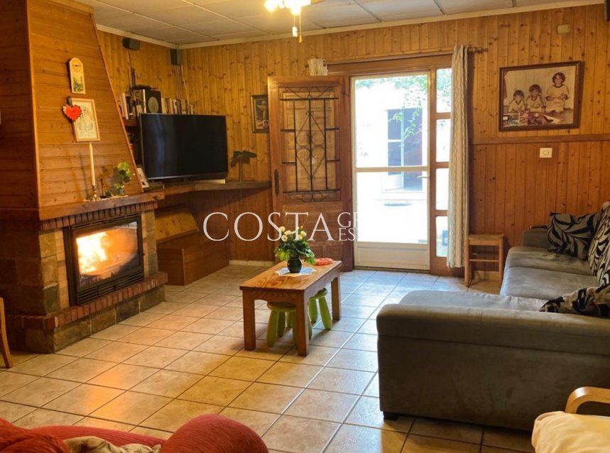 Resale - House -
Catral - Catral Centro