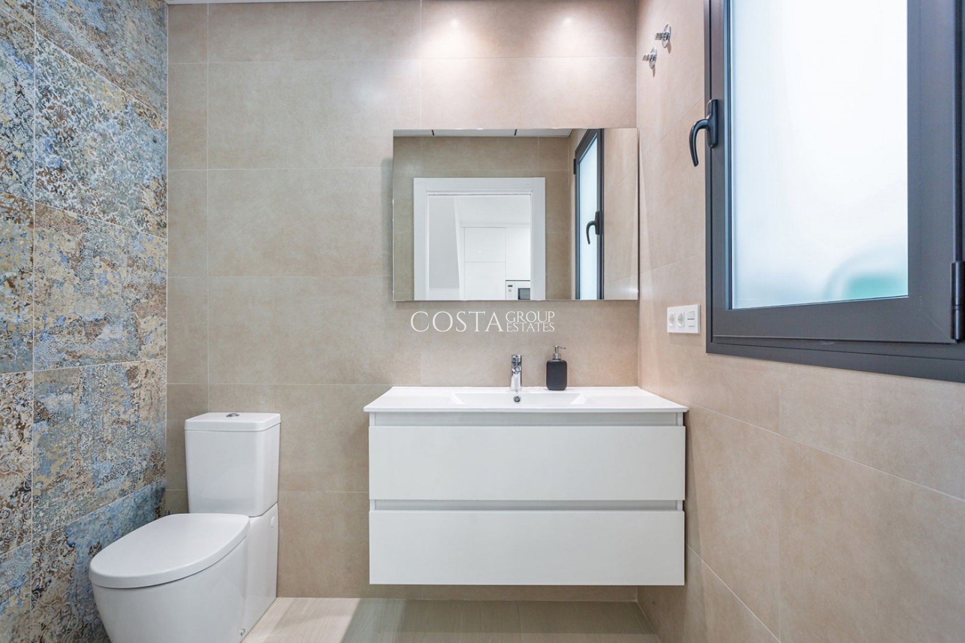 Resale - House -
Ciudad Quesada - Costa Blanca