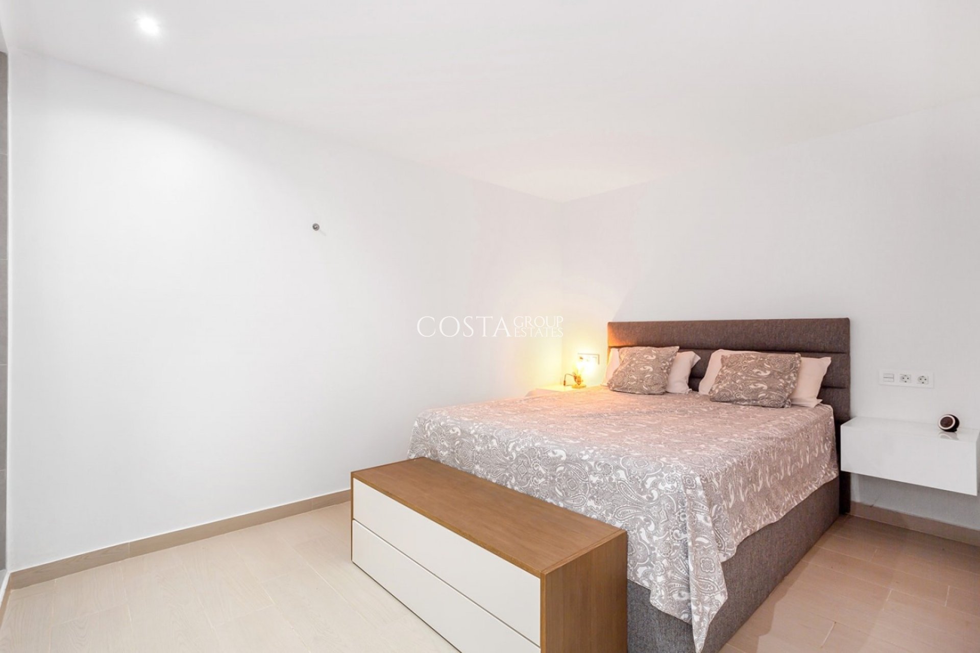 Resale - House -
Ciudad Quesada - Costa Blanca