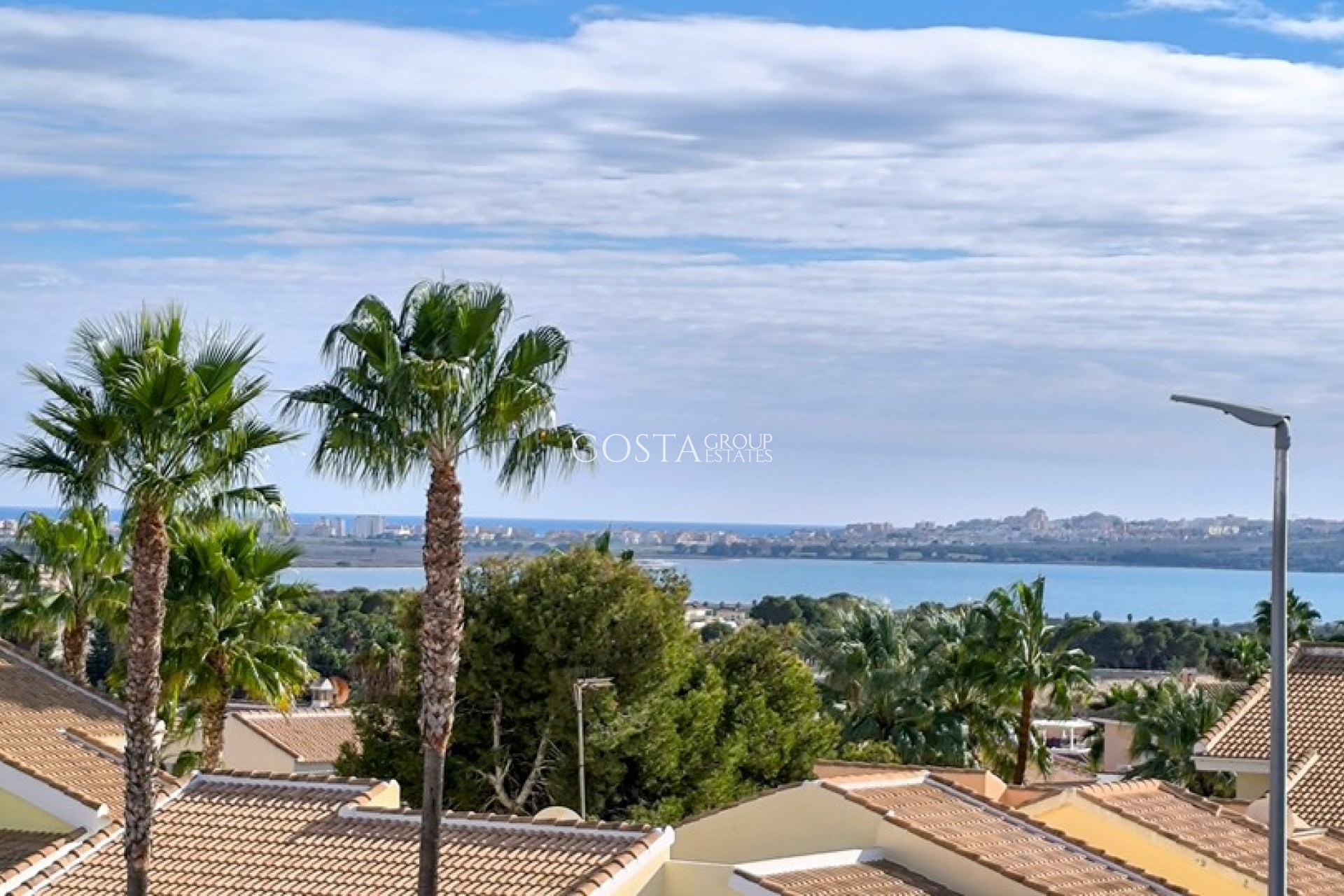 Resale - House -
Ciudad Quesada - La Fiesta