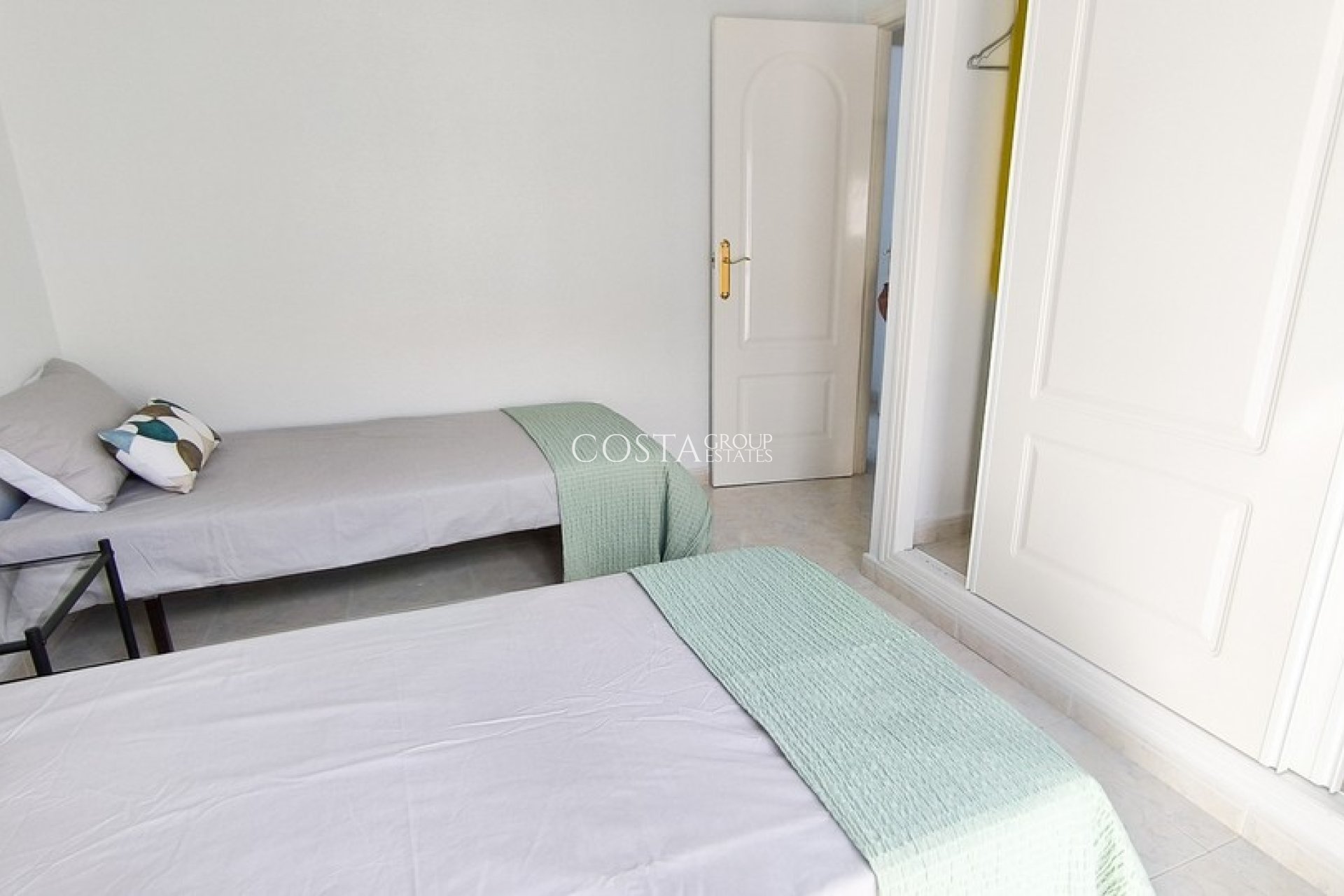 Resale - House -
Ciudad Quesada - La Fiesta