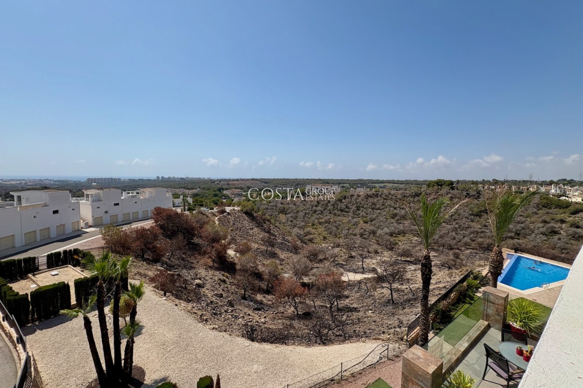 Resale - House -
Dehesa de Campoamor - Las Ramblas