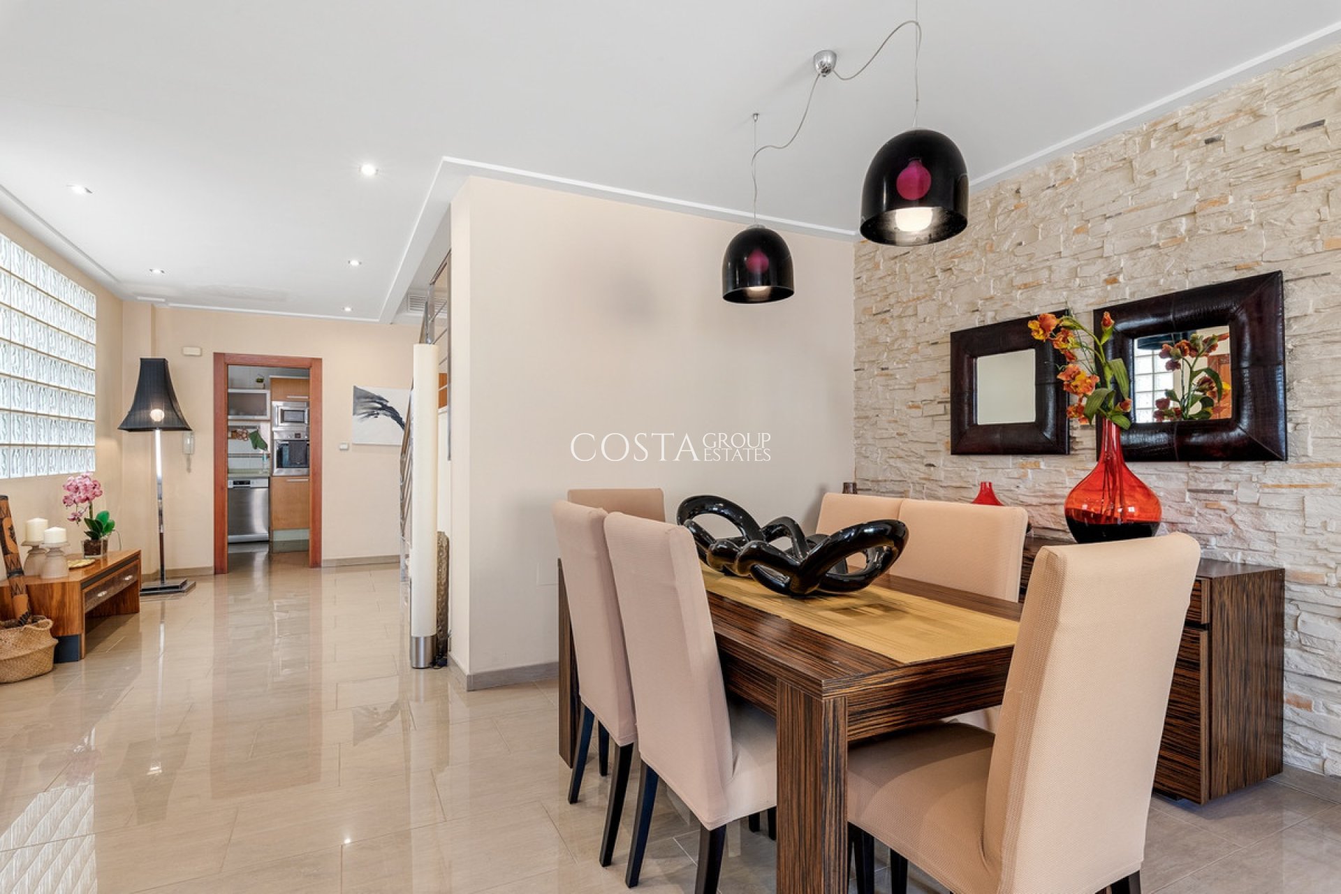 Resale - House -
Guardamar del Segura - Guardamar del Segura Centro