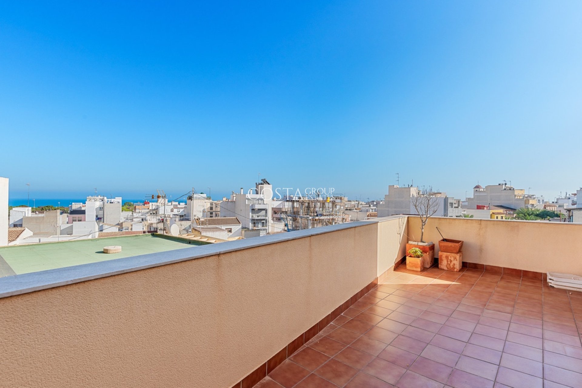 Resale - House -
Guardamar del Segura - Guardamar del Segura Centro