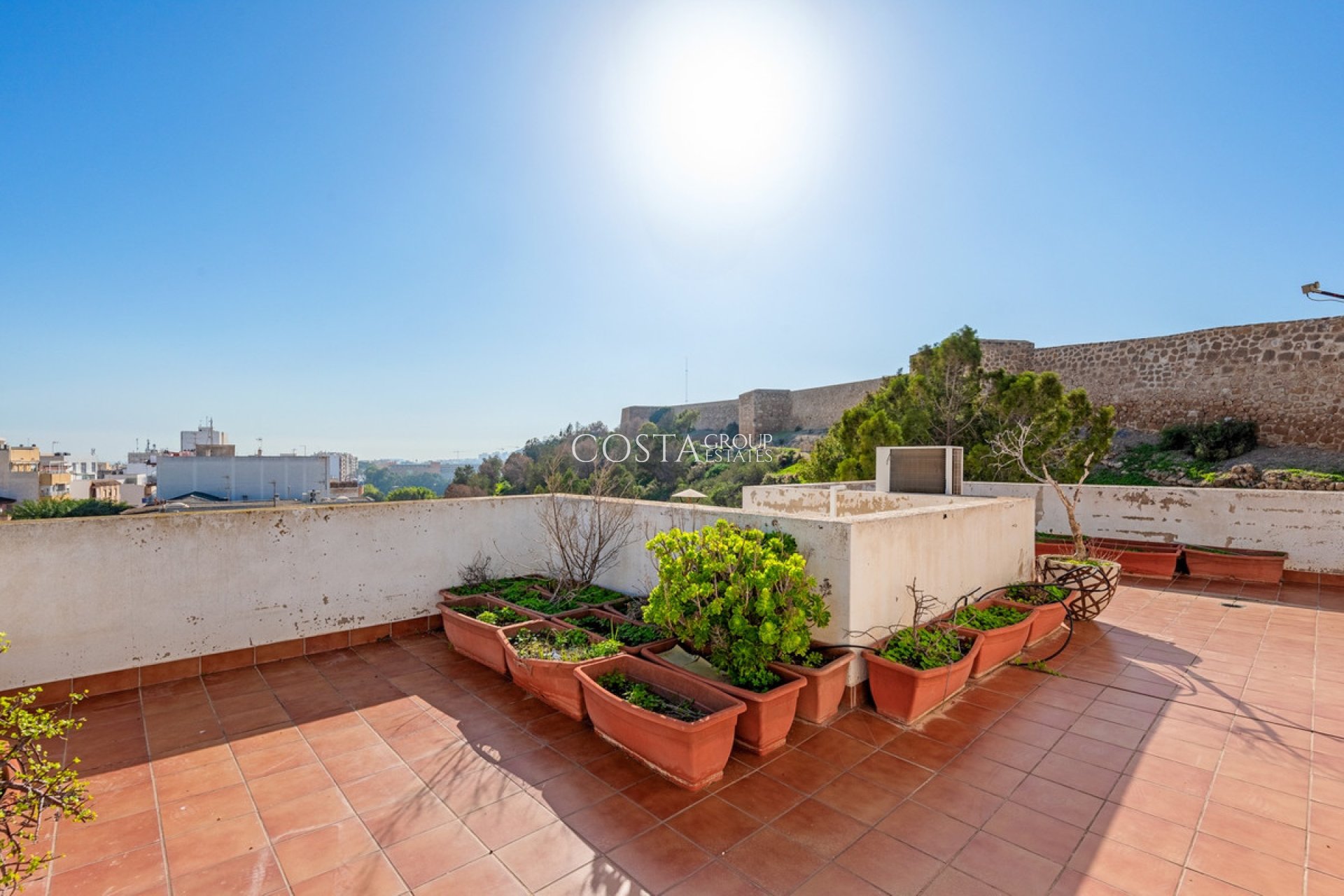 Resale - House -
Guardamar del Segura - Guardamar del Segura Centro