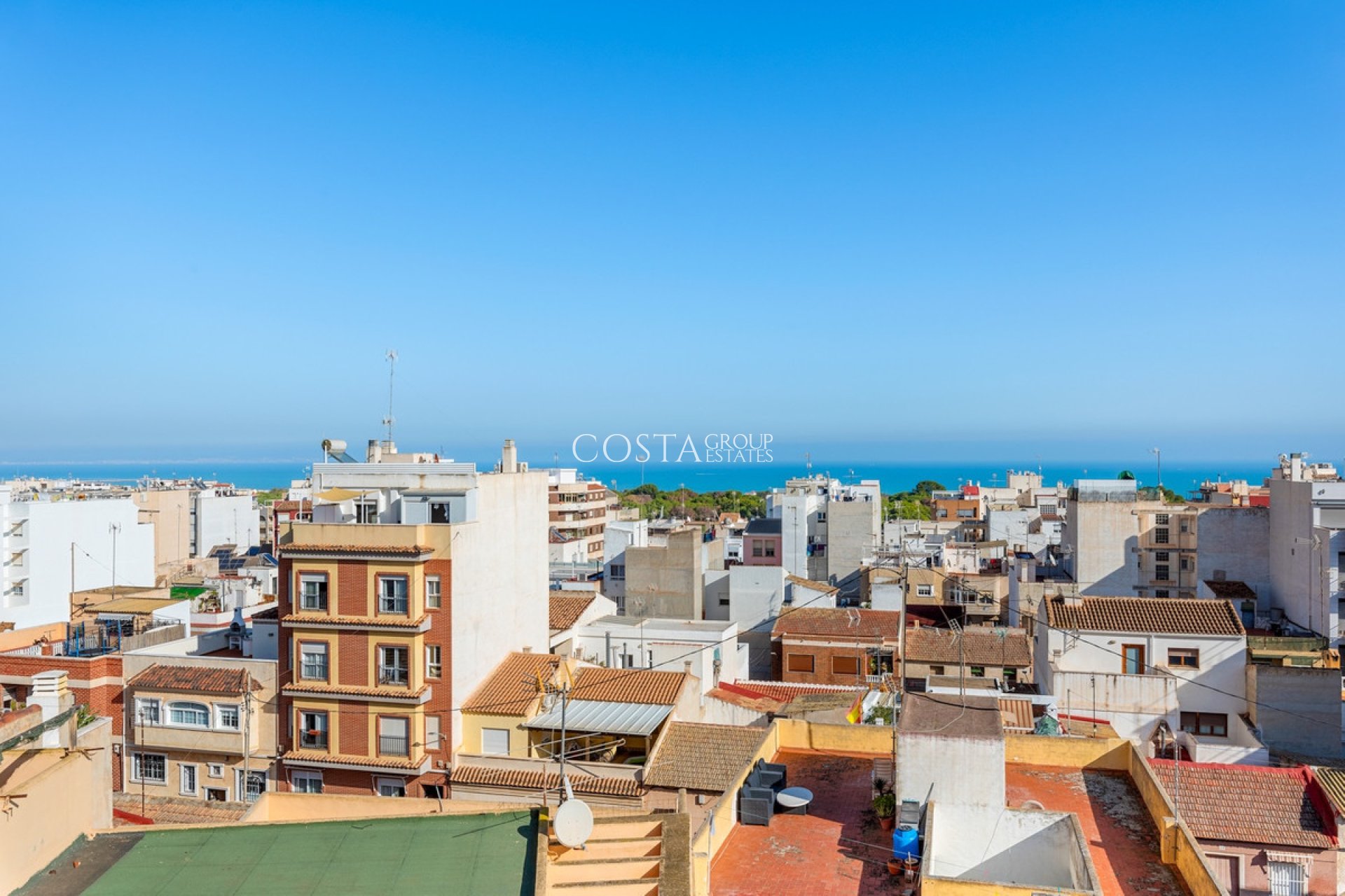 Resale - House -
Guardamar del Segura - Guardamar del Segura Centro
