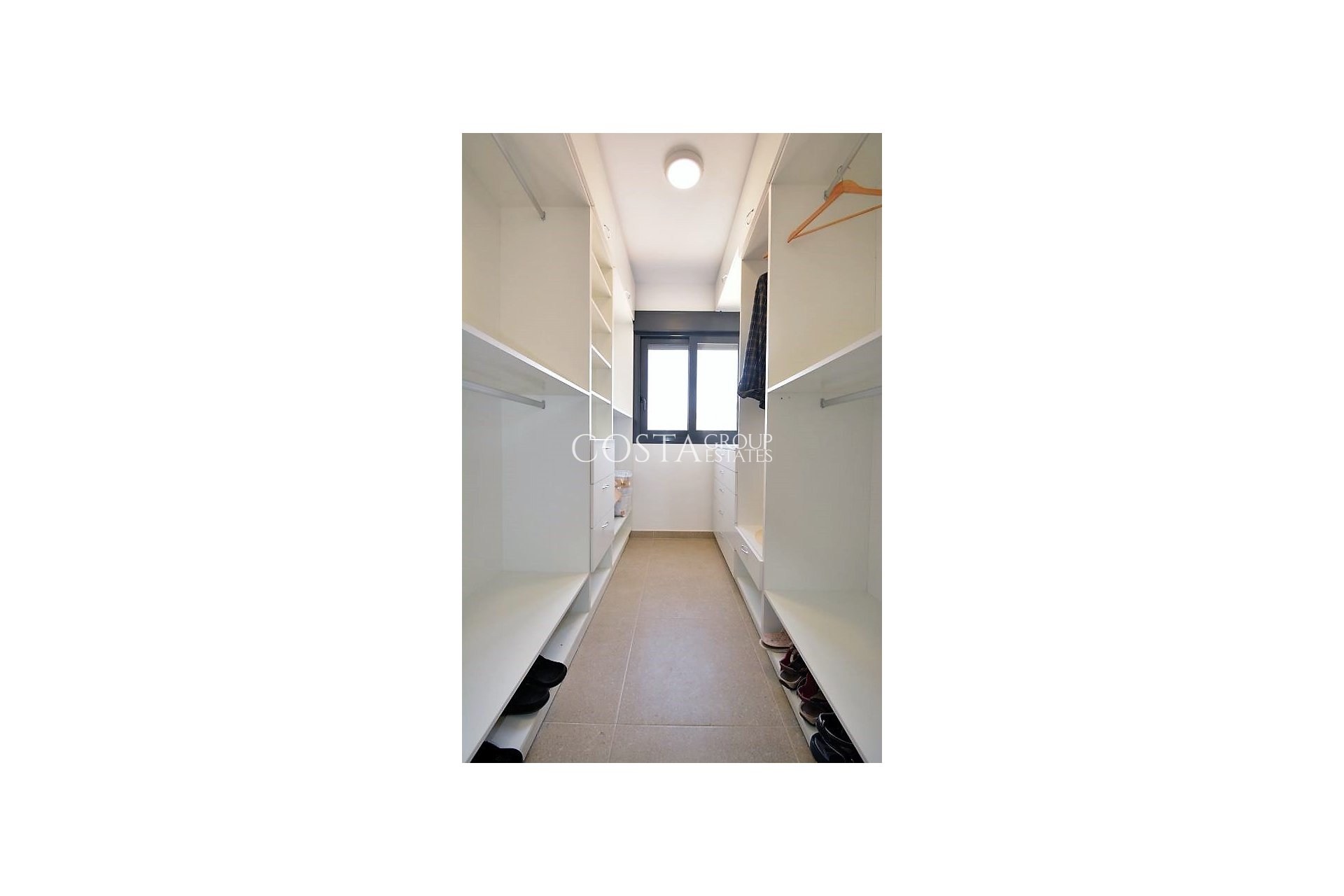 Resale - House -
Guardamar del Segura - Guardamar del Segura Centro