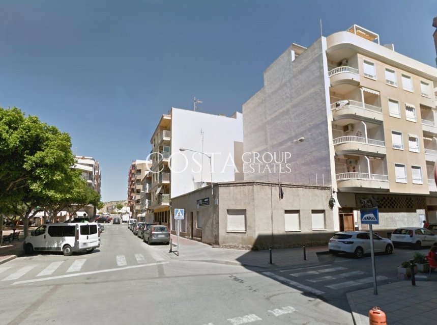 Resale - House -
Guardamar del Segura - Guardamar del Segura Centro