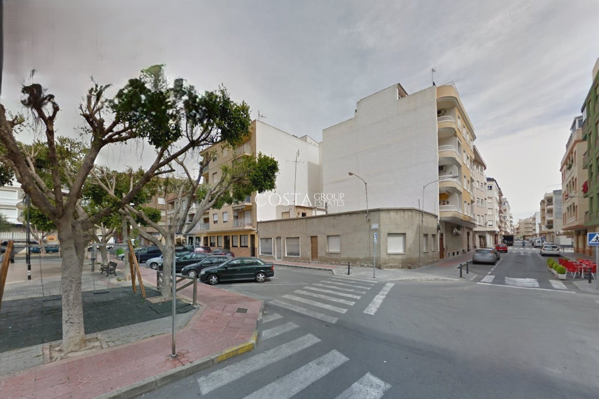 Resale - House -
Guardamar del Segura - Guardamar del Segura Centro