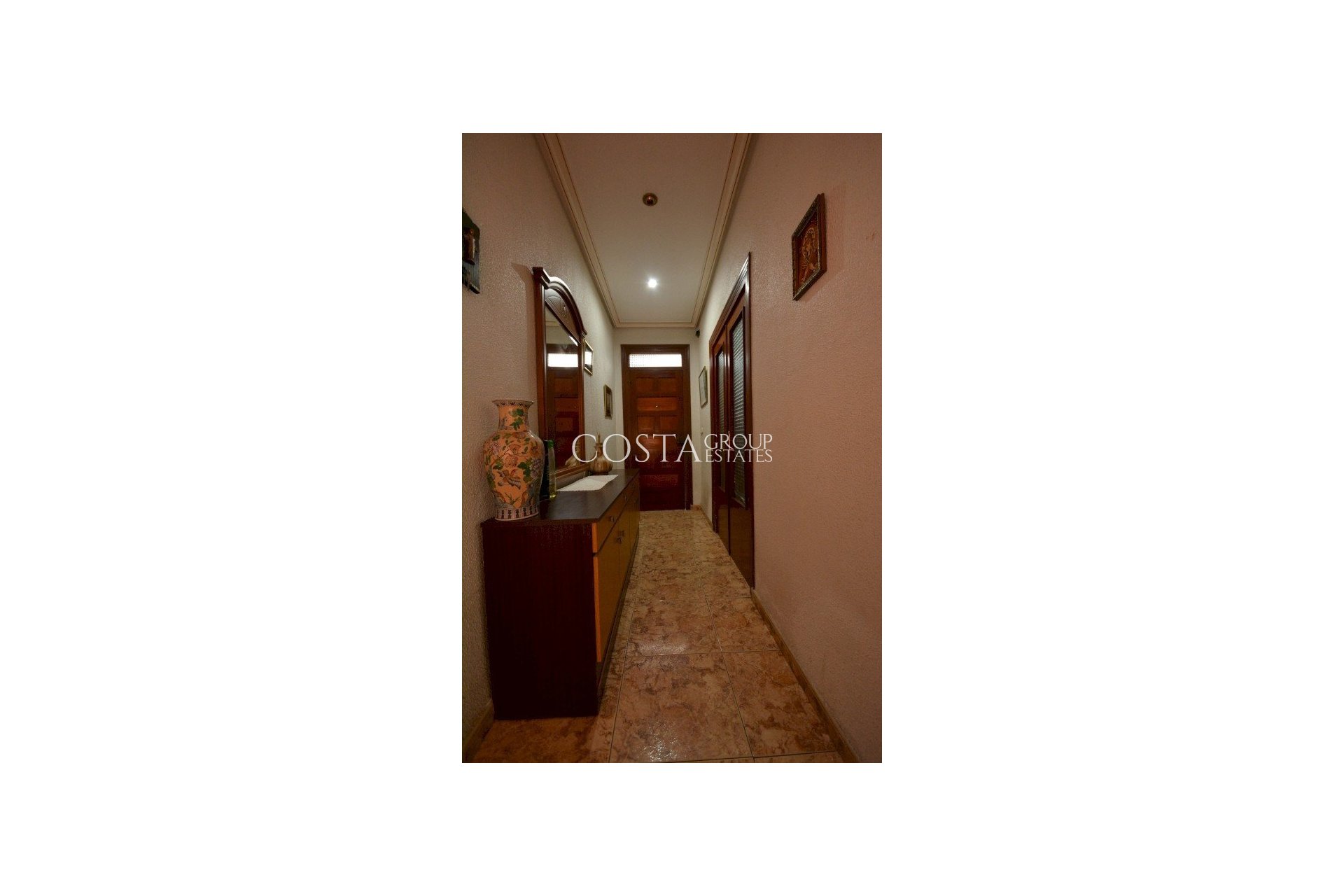Resale - House -
Guardamar del Segura - Guardamar del Segura Centro