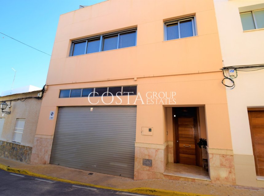 Resale - House -
Guardamar del Segura - Guardamar del Segura Centro