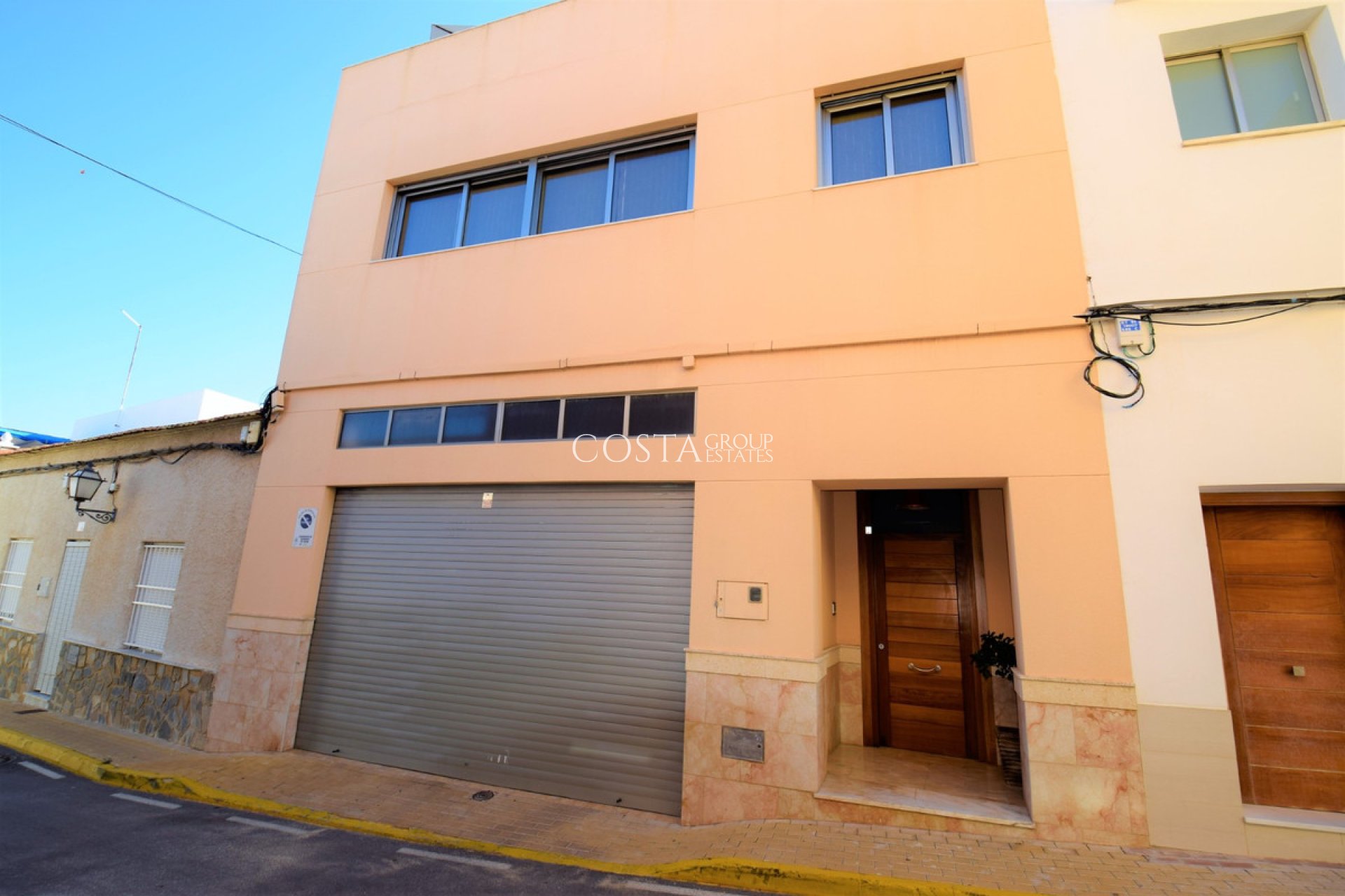 Resale - House -
Guardamar del Segura - Guardamar del Segura Centro