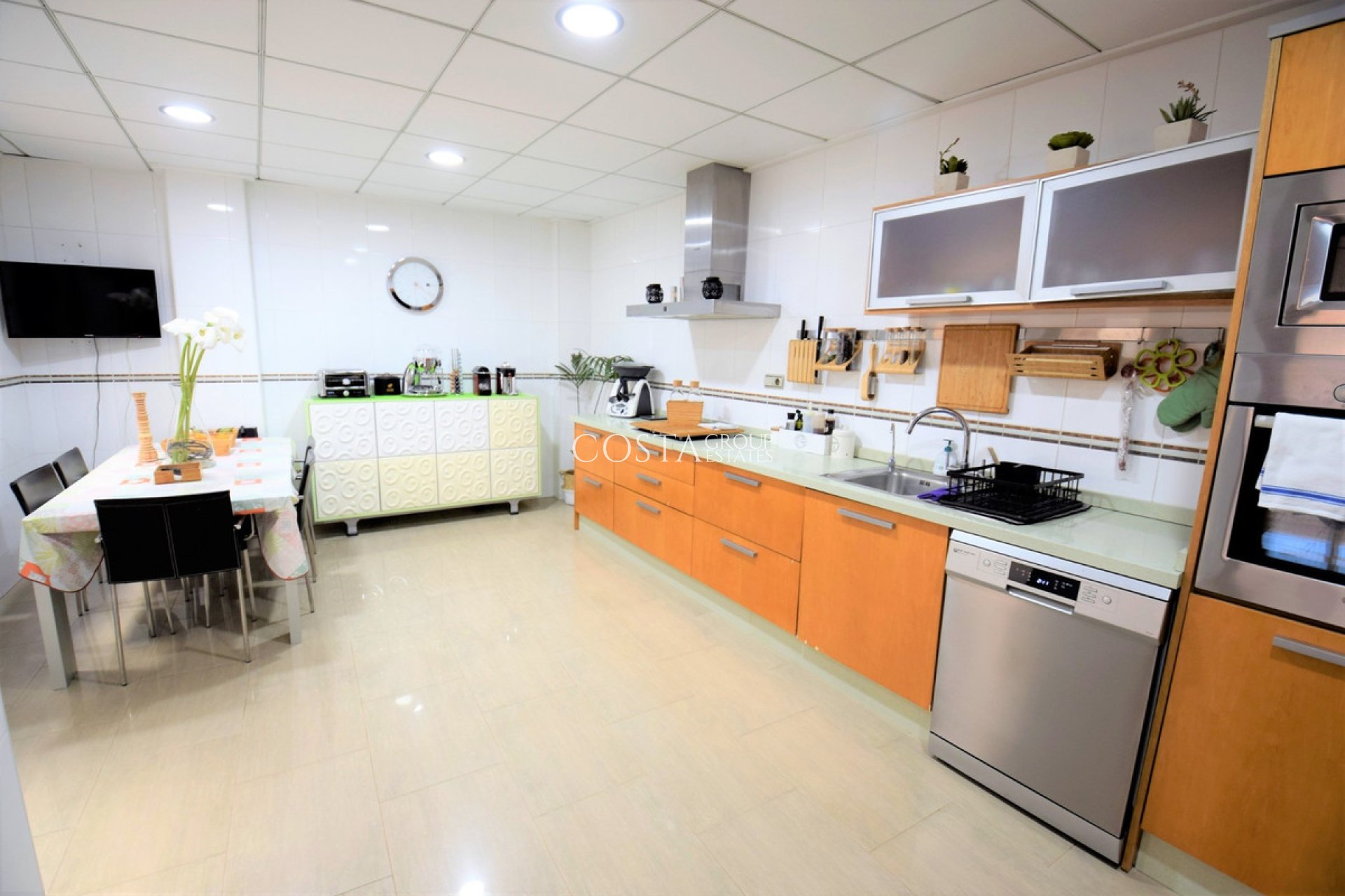 Resale - House -
Guardamar del Segura - Guardamar del Segura Centro