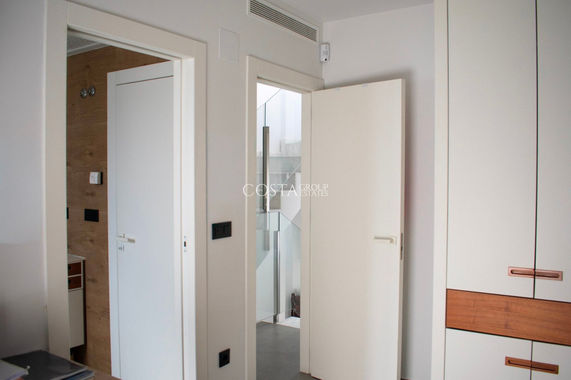 Resale - House -
Guardamar del Segura - Guardamar del Segura Centro