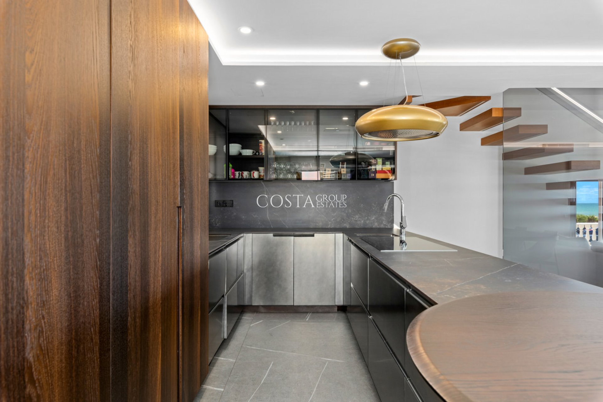 Resale - House -
Guardamar del Segura - Guardamar del Segura Centro