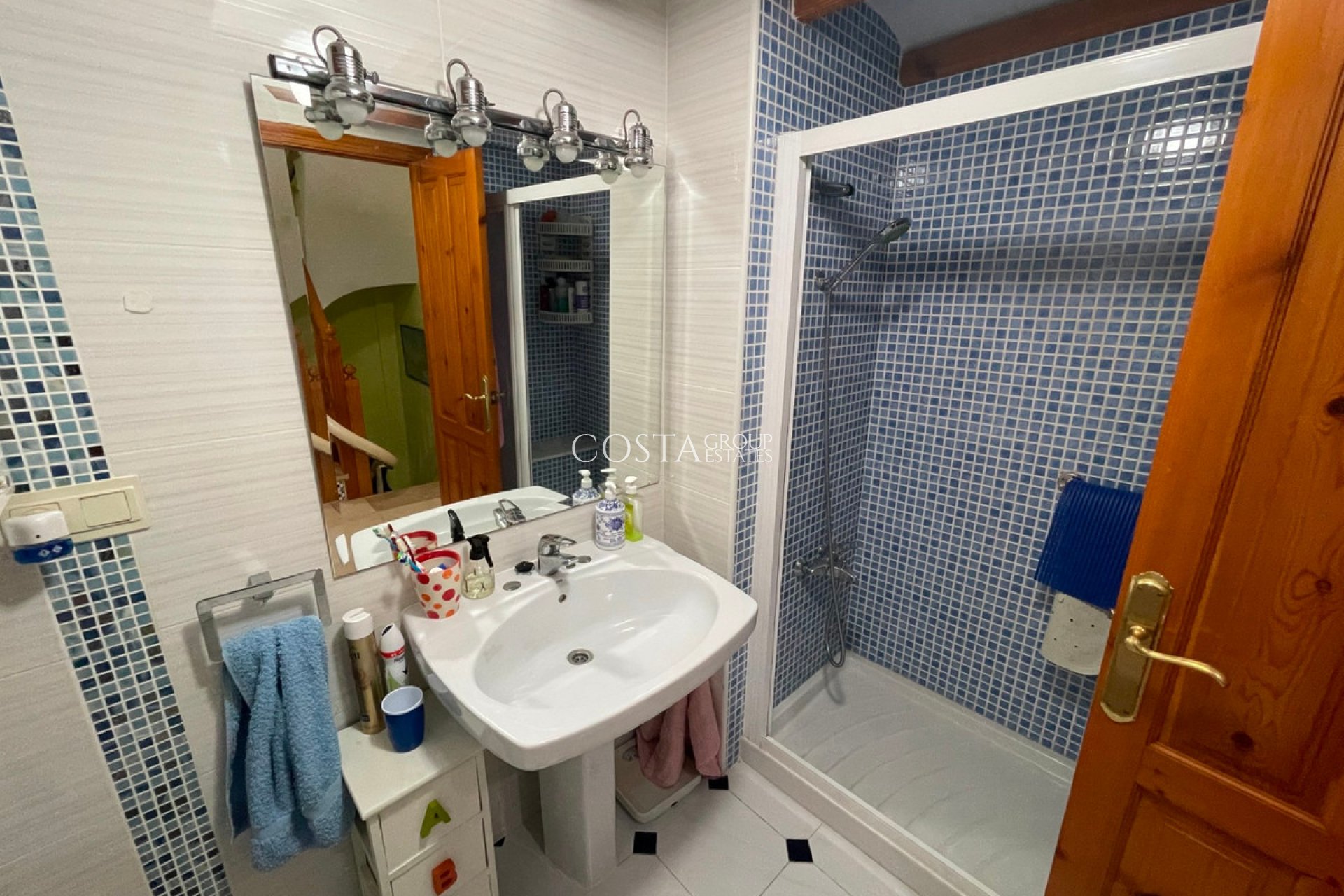 Resale - House -
Guardamar del Segura - Guardamar del Segura Centro