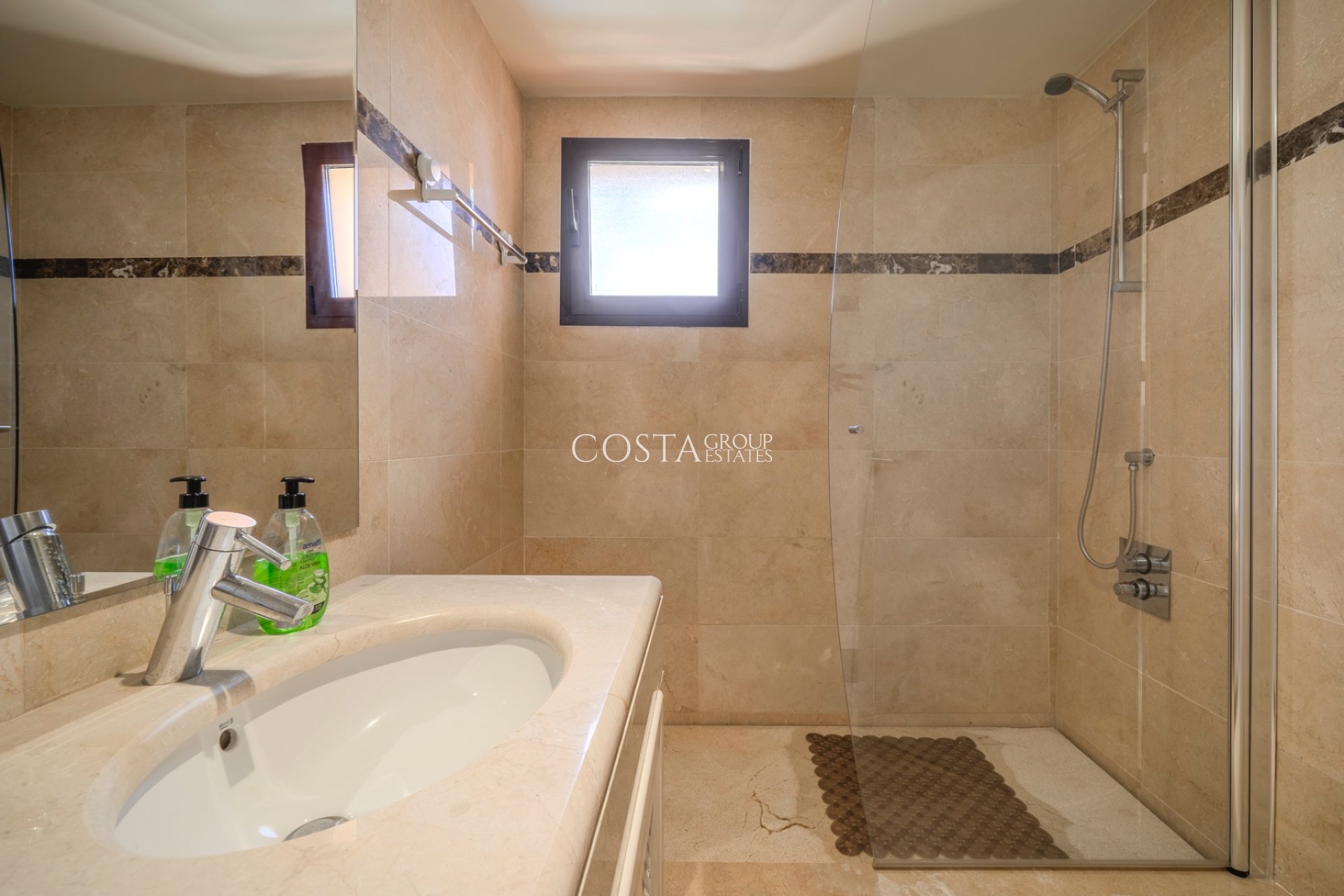 Resale - House -
Los Alcazares - Los Montesinos