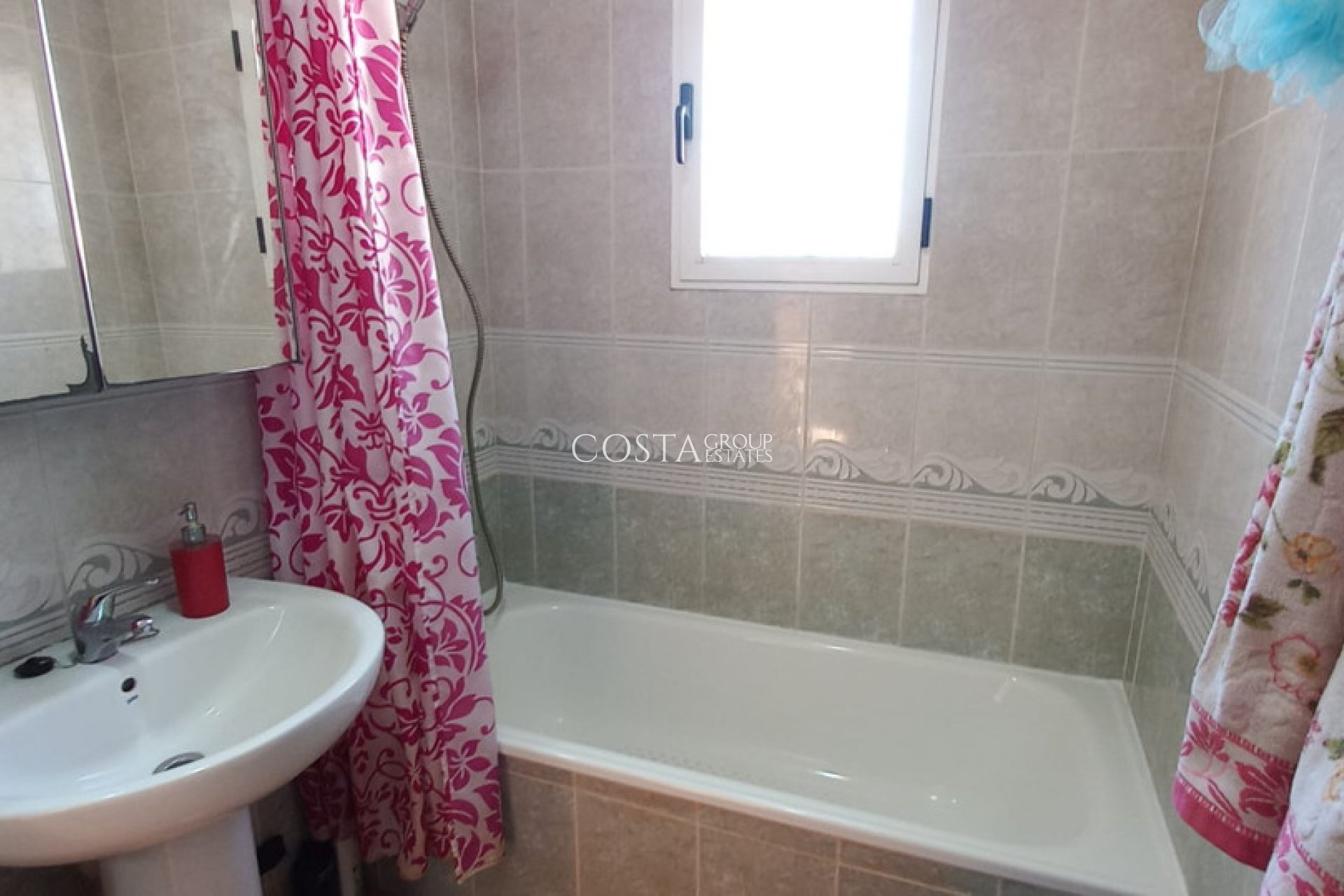 Resale - House -
Los Montesinos - Los Montesinos Centro