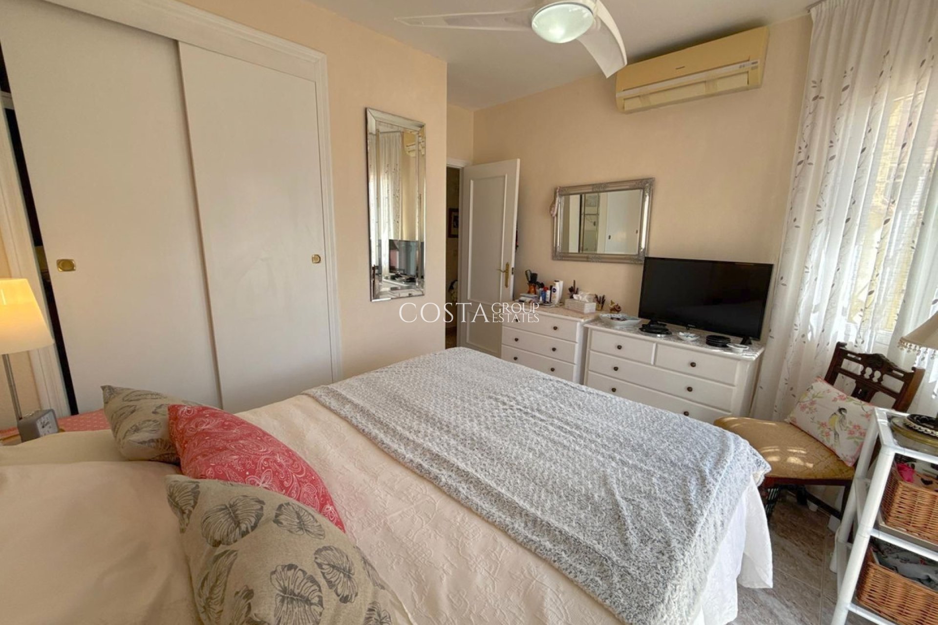 Resale - House -
Orihuela - Cabo Roig