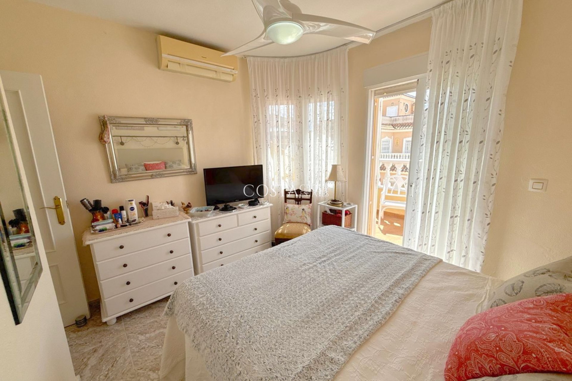 Resale - House -
Orihuela - Cabo Roig