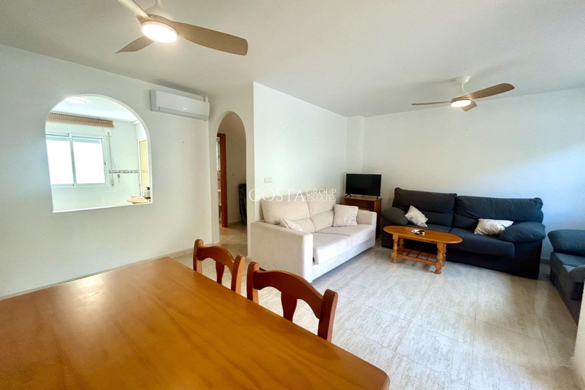 Resale - House -
Orihuela - Campoamor