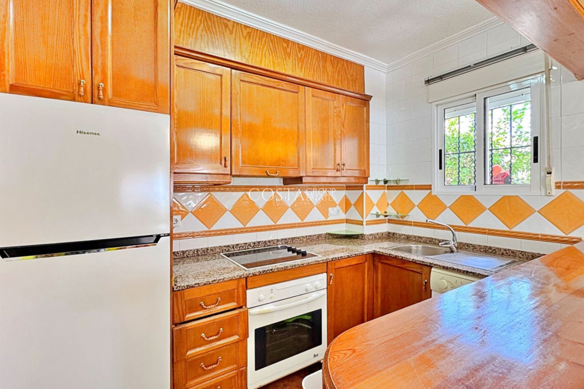 Resale - House -
Orihuela Costa - La Campana