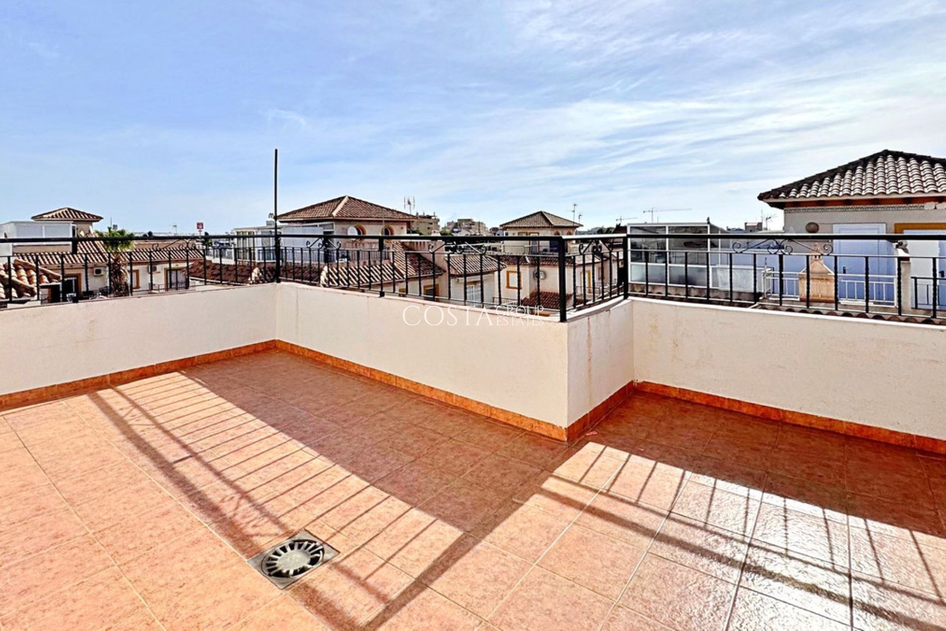 Resale - House -
Orihuela Costa - La Campana