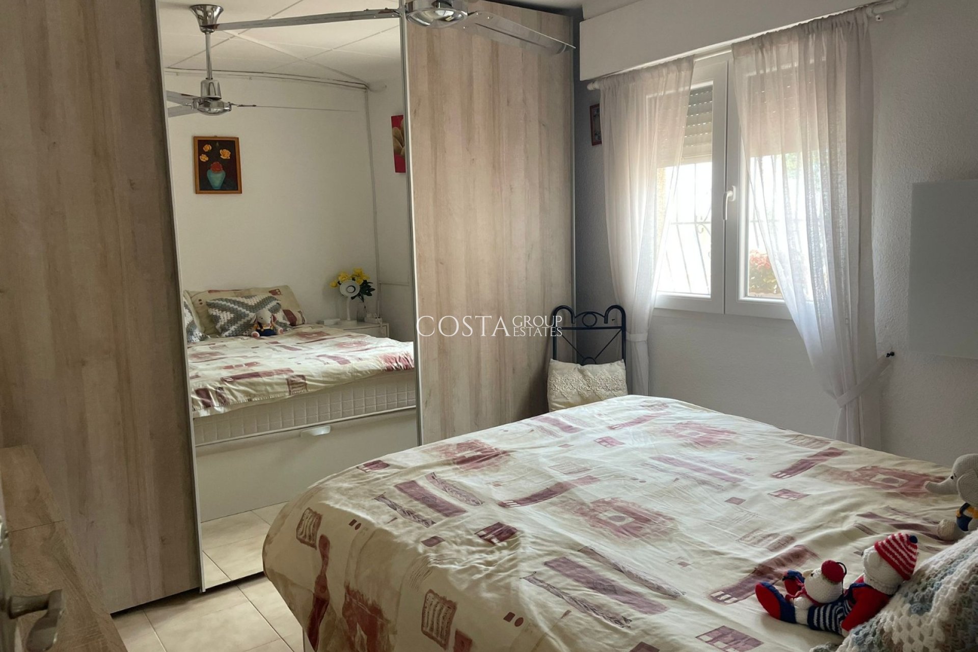 Resale - House -
Orihuela Costa - La Florida