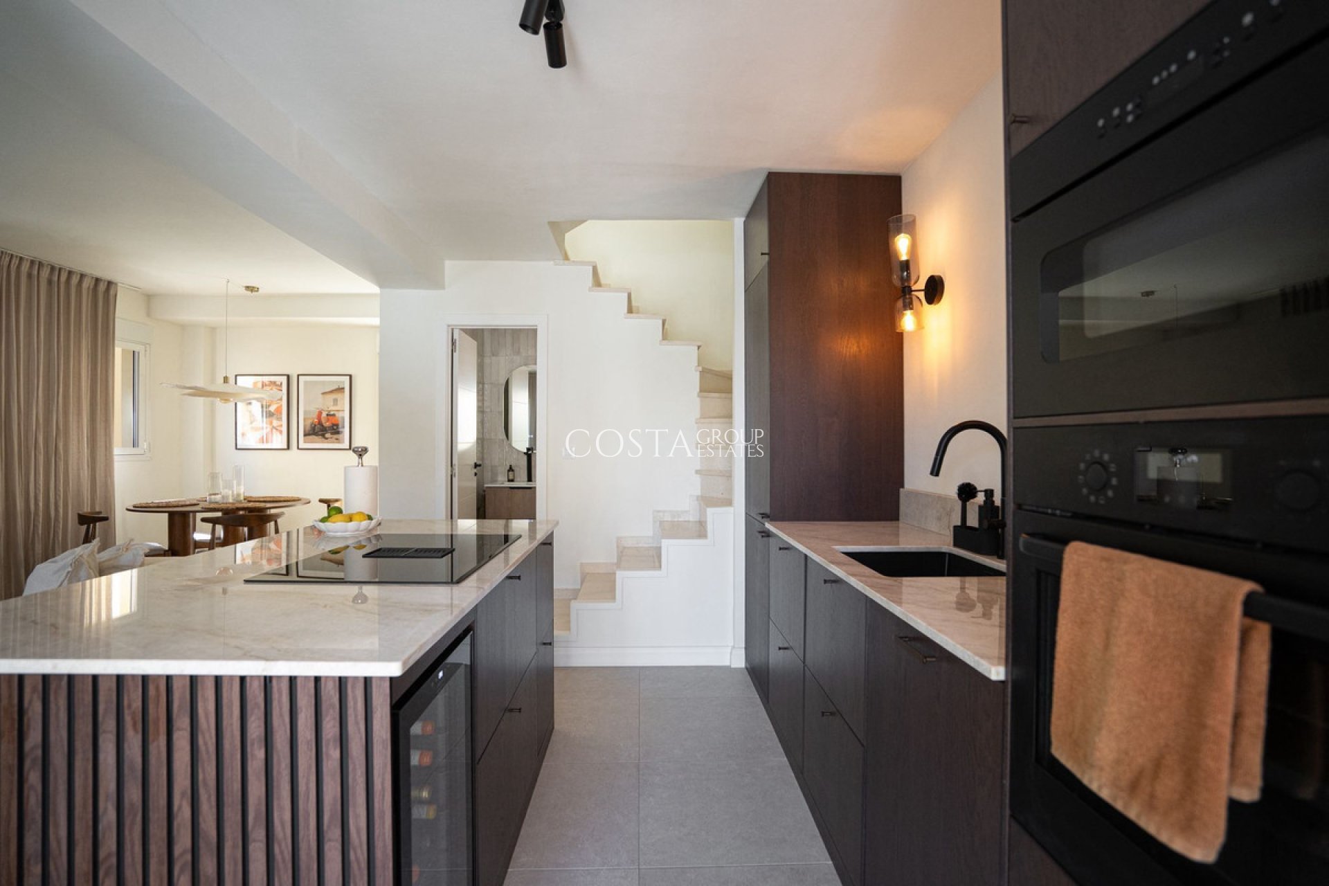 Resale - House -
Orihuela Costa - La Florida