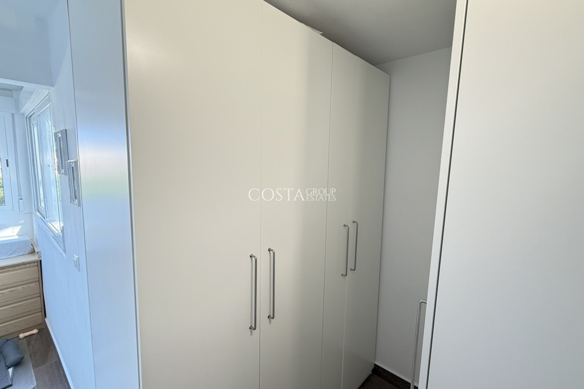 Resale - House -
Orihuela Costa - La Zenia