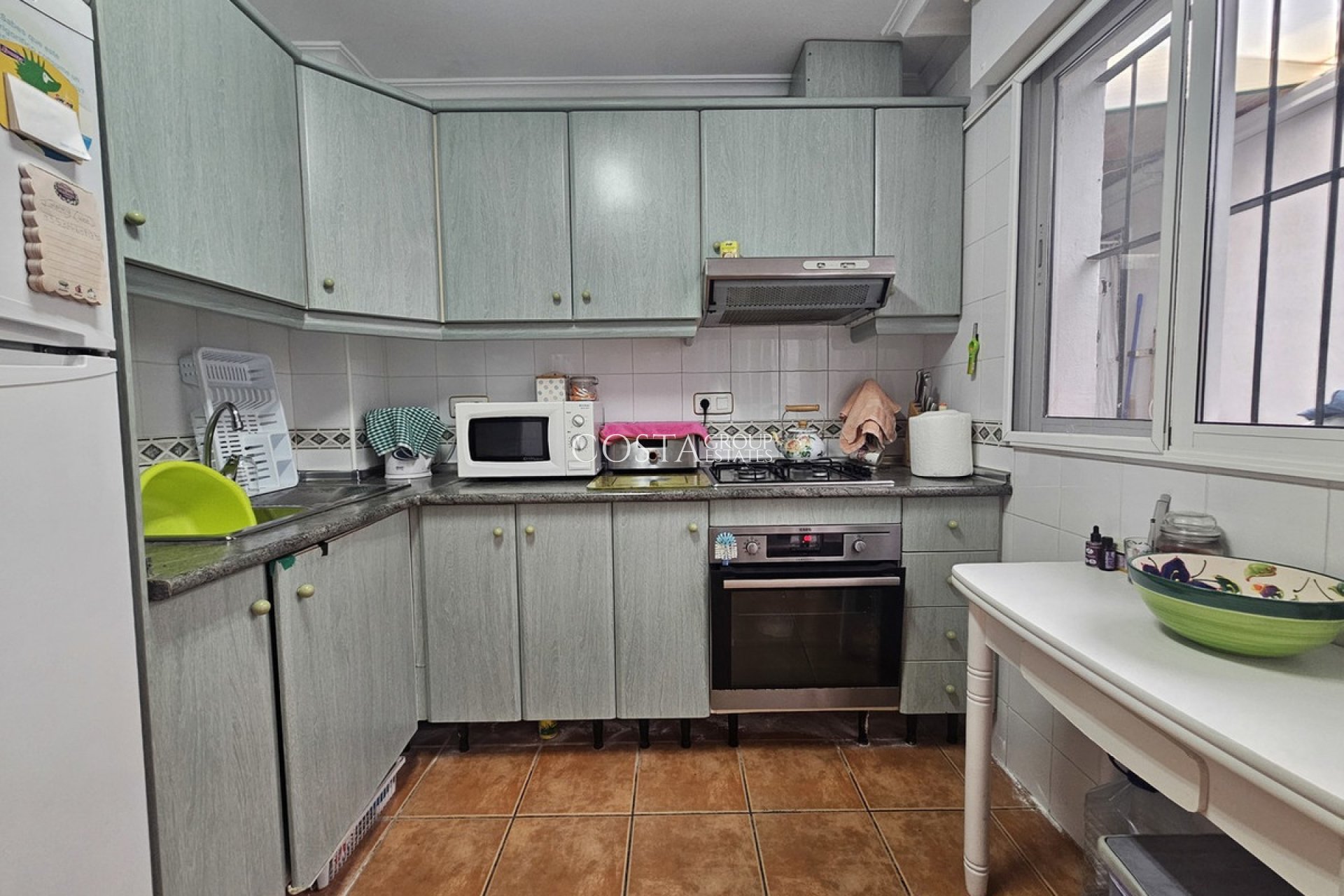 Resale - House -
Orihuela Costa - La Zenia