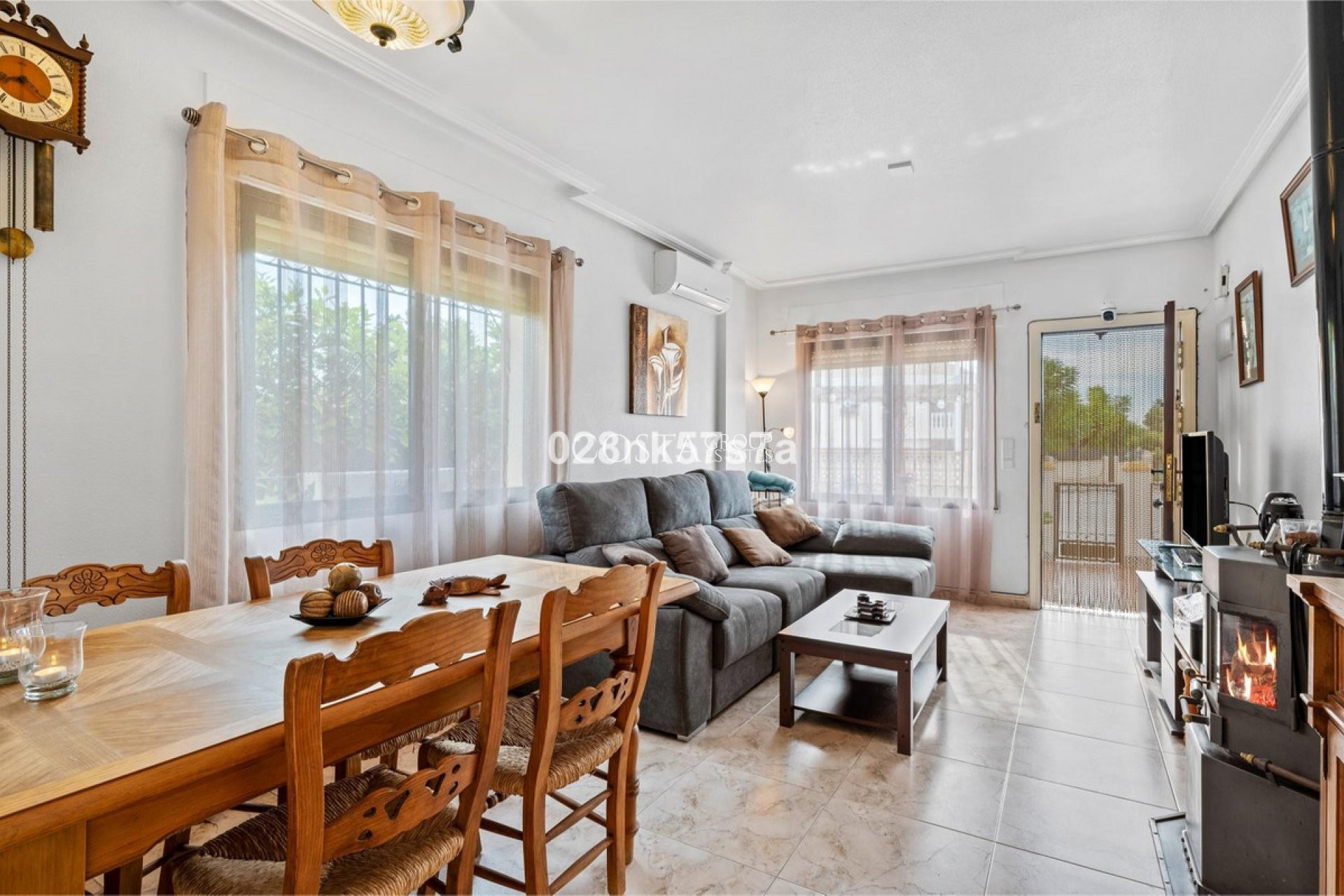 Resale - House -
Orihuela Costa - La Zenia