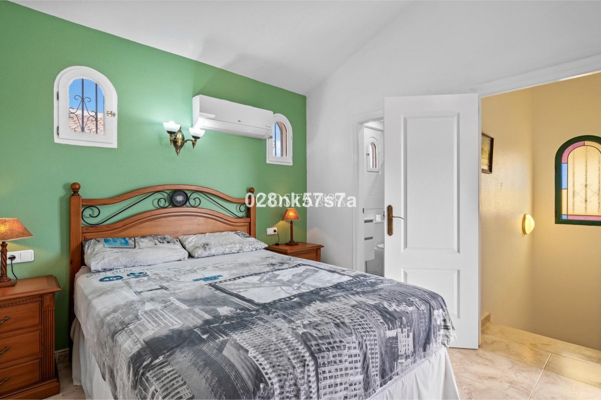 Resale - House -
Orihuela Costa - La Zenia