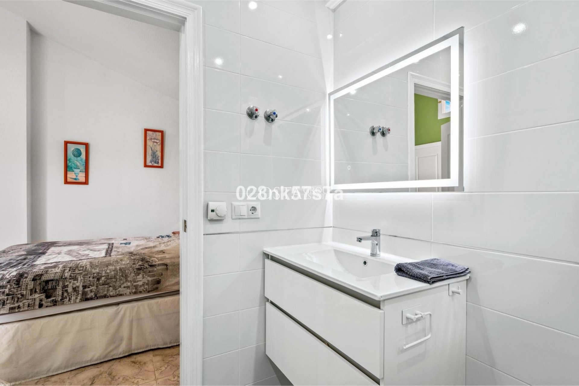 Resale - House -
Orihuela Costa - La Zenia