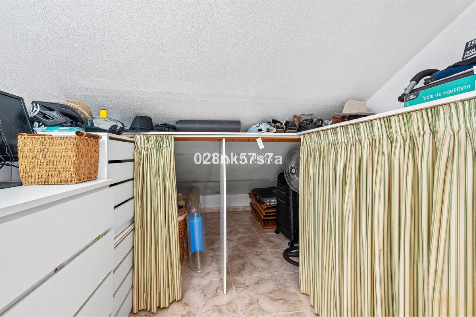 Resale - House -
Orihuela Costa - La Zenia