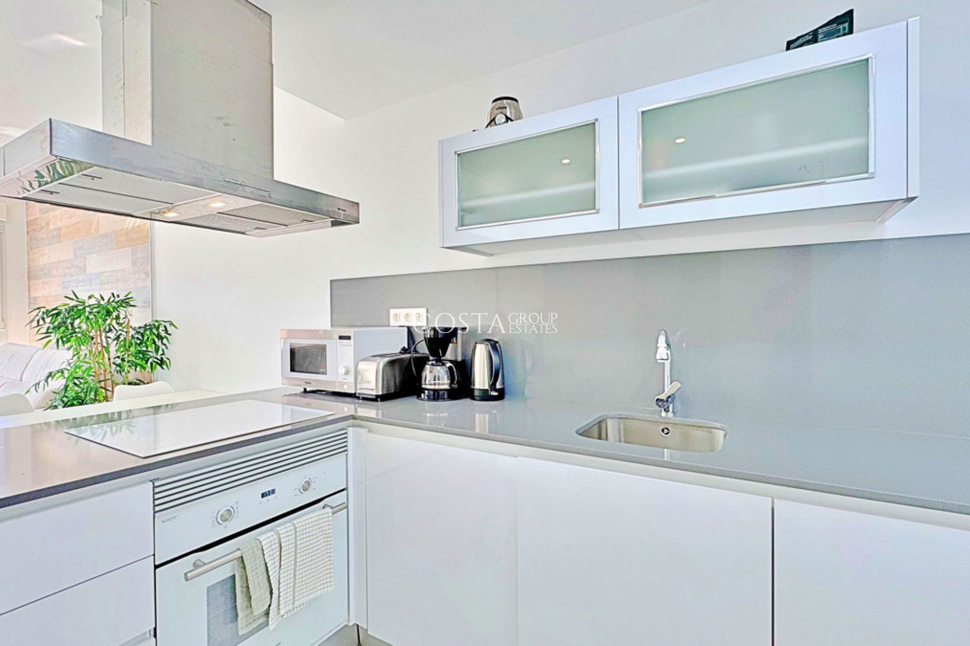 Resale - House -
Orihuela Costa - Los Balcones