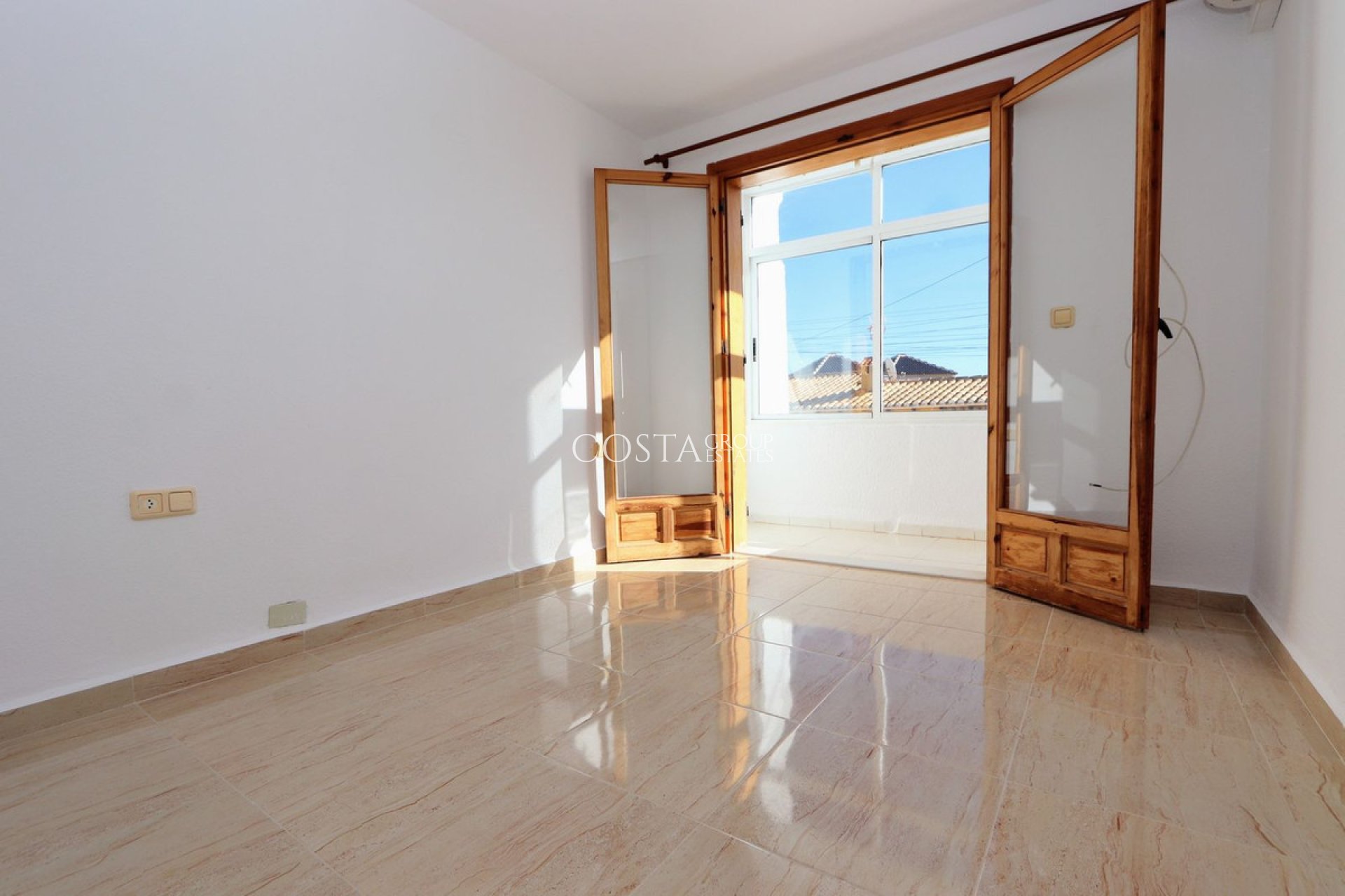 Resale - House -
Orihuela Costa - Los Balcones