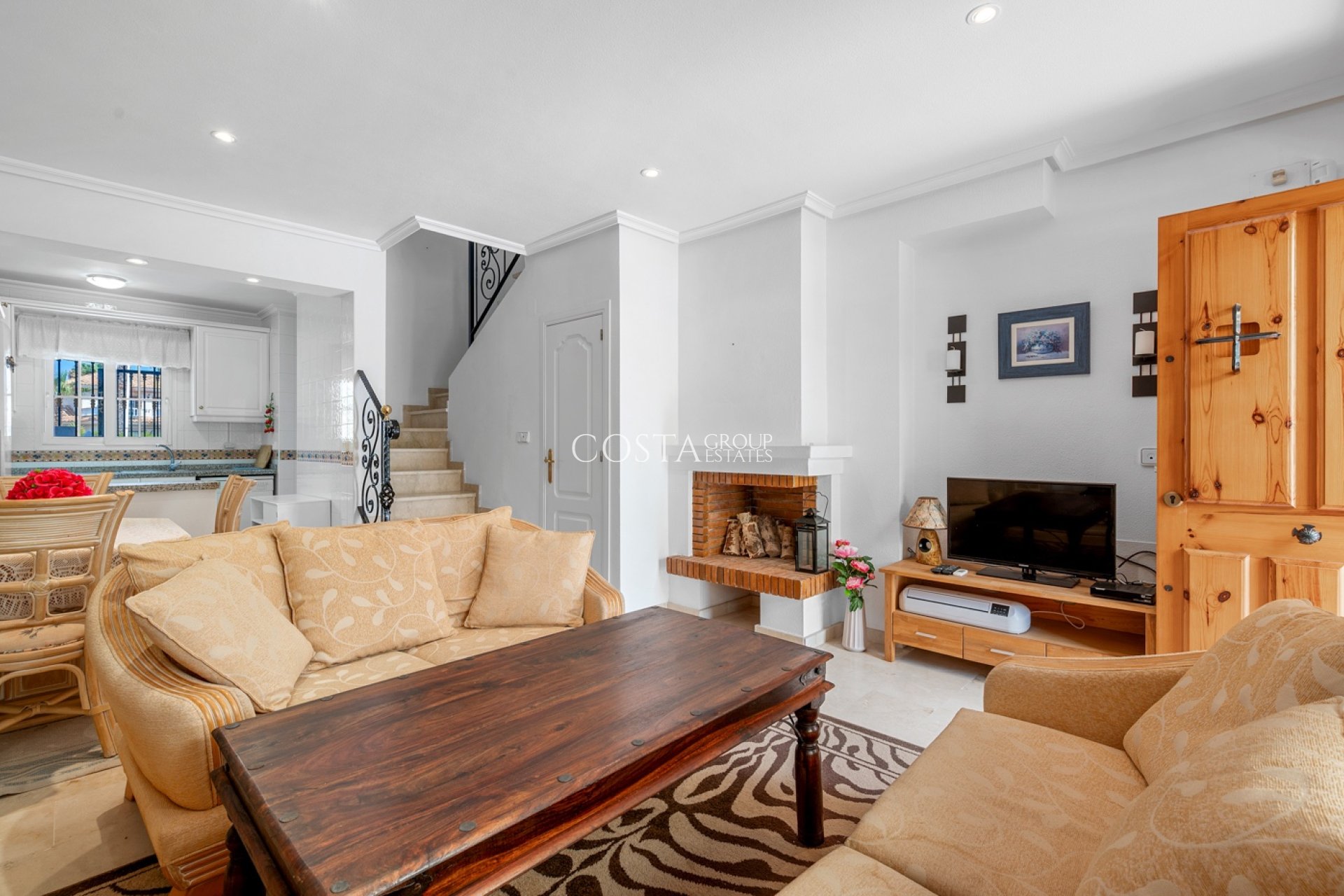 Resale - House -
Orihuela Costa - Los Dolses