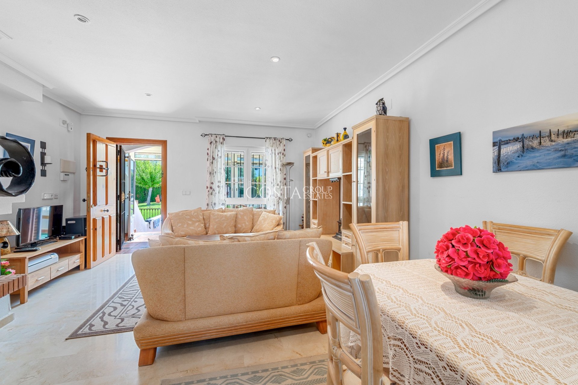 Resale - House -
Orihuela Costa - Los Dolses