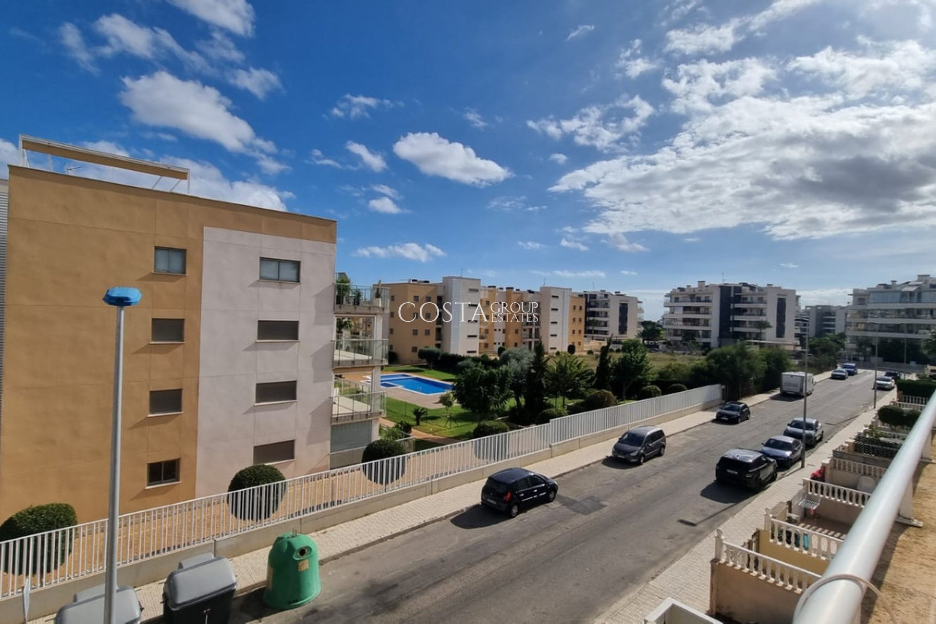 Resale - House -
Orihuela Costa - Los Dolses