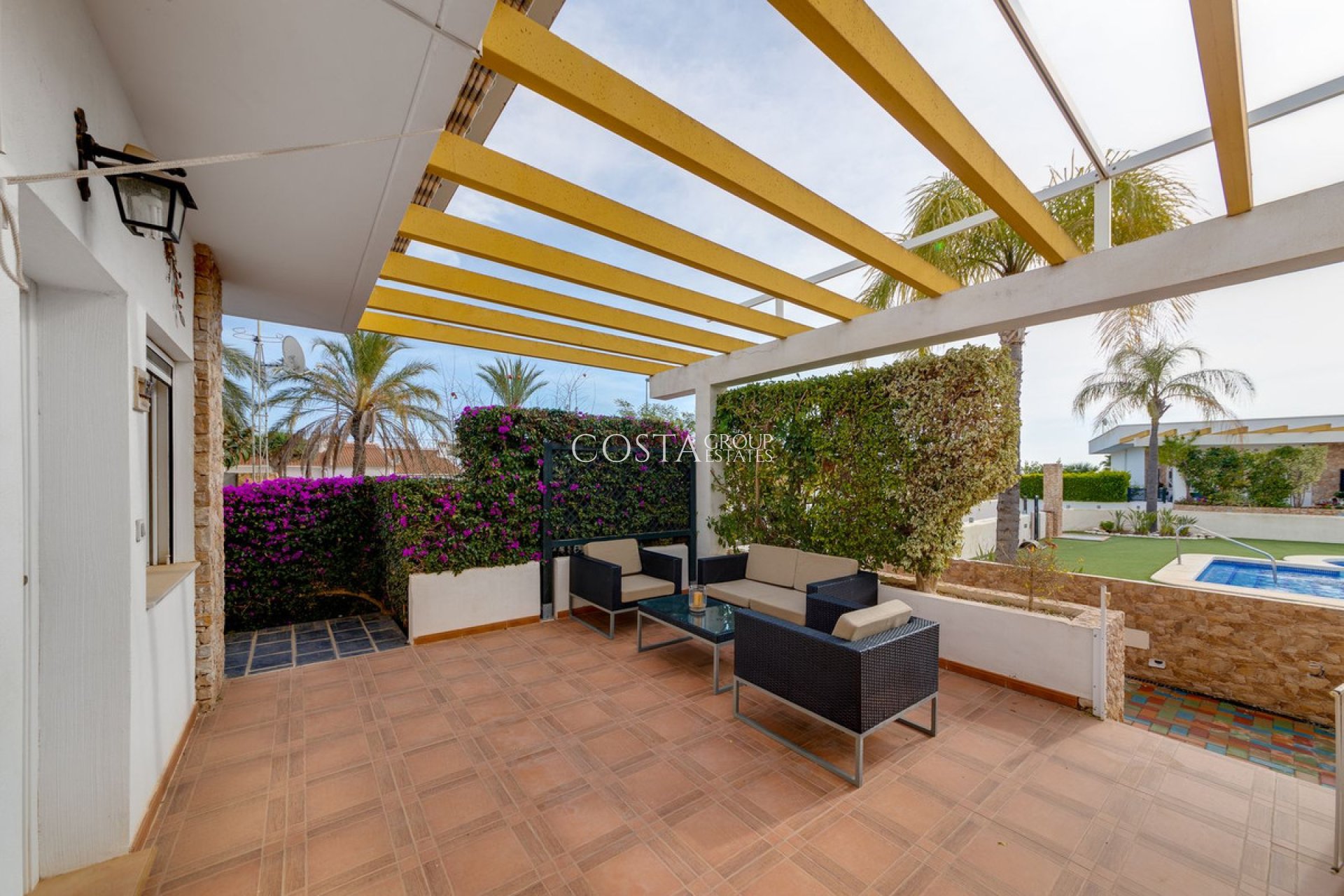 Resale - House -
Orihuela Costa - Mil Palmeras