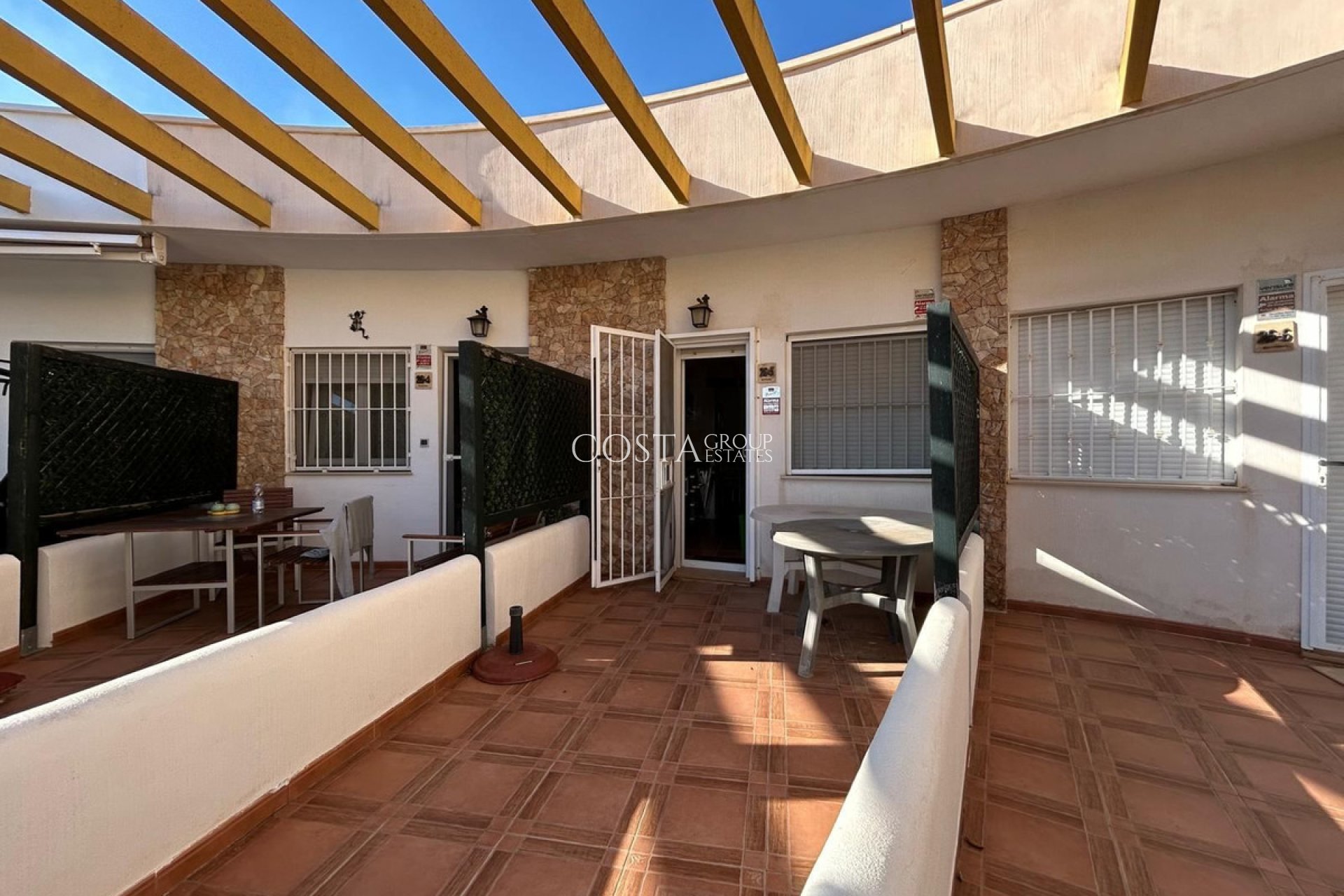 Resale - House -
Orihuela Costa - Mil Palmeras