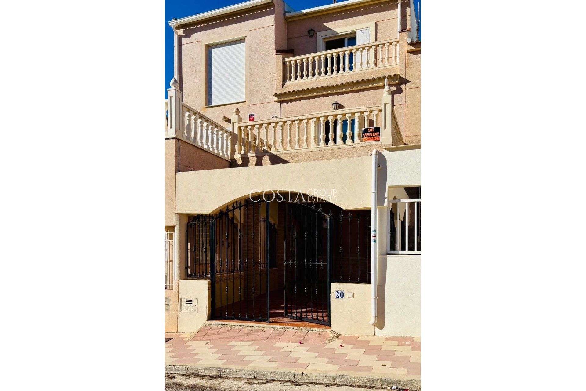 Resale - House -
Orihuela Costa - Mil Palmeras